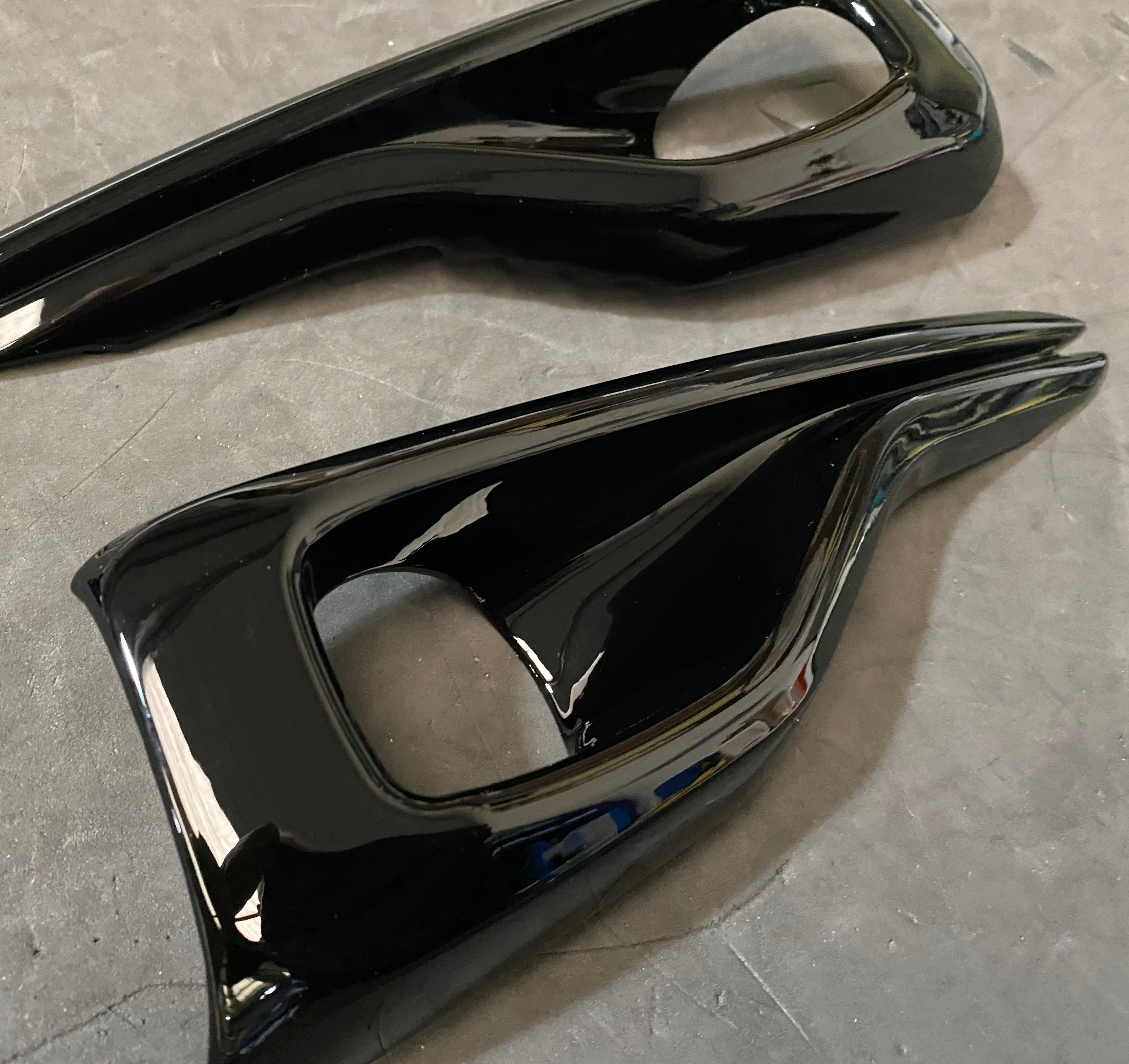 Fog Light Trims - Ford Focus MK4 ST/ ST-Line (Painted Finishes)