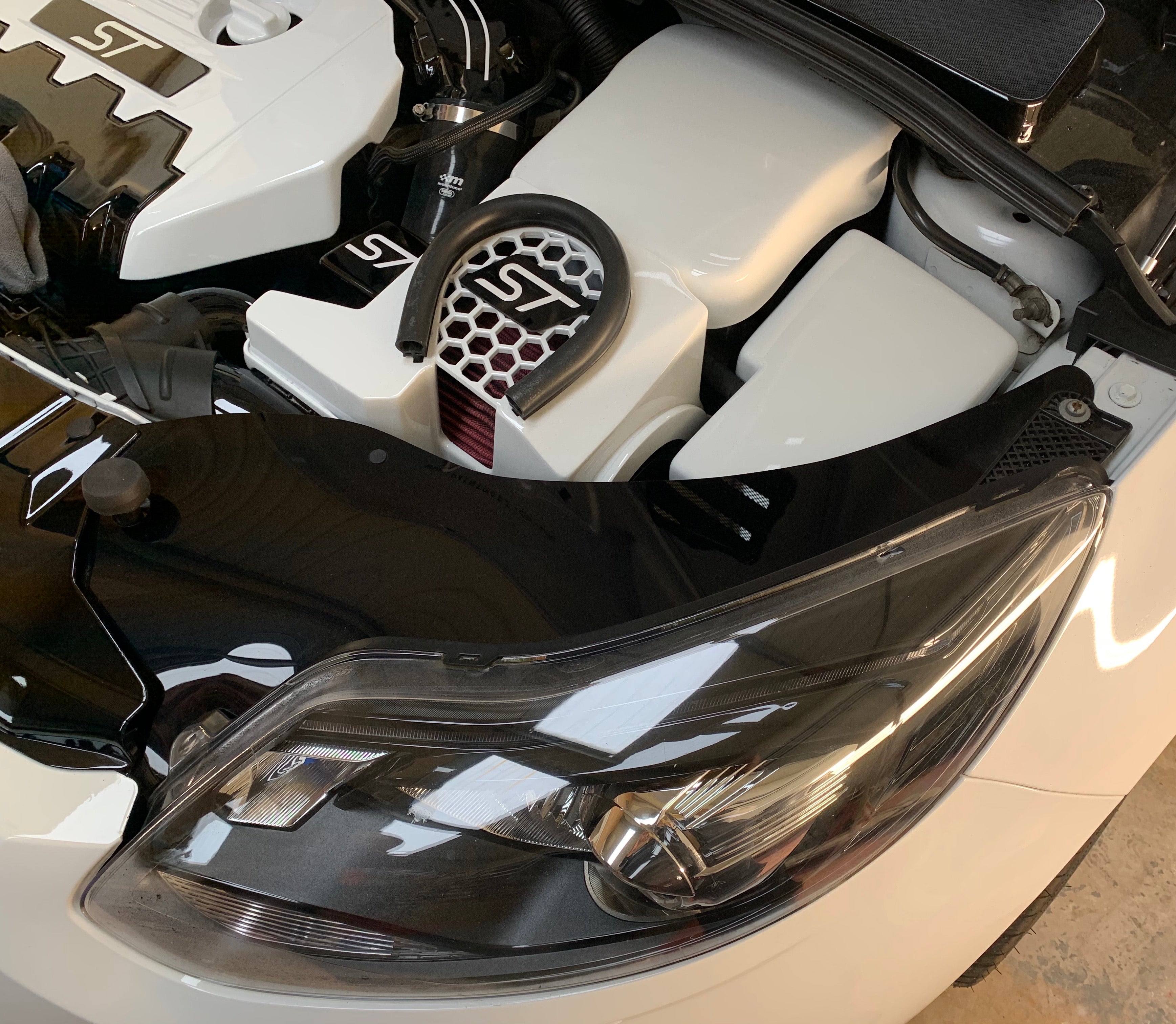 Proform Pre- Facelift Slam Panel Ends - MK3 Focus (Plastic Finishes)