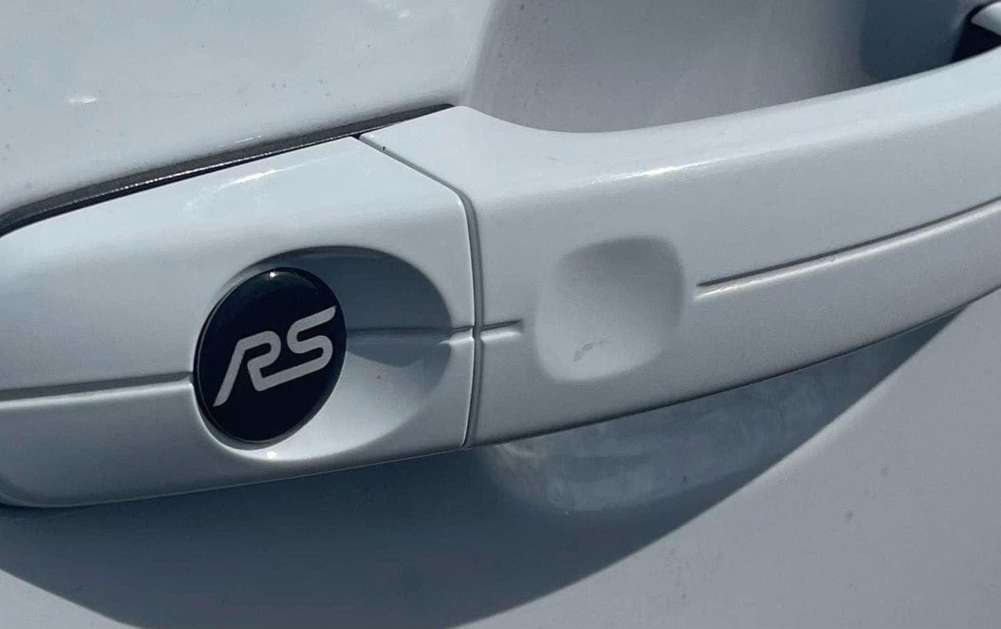 Badge de recouvrement de barillet de serrure de porte - Fiesta Mk7/7.5 et Focus Mk2/2.5/3/3.5