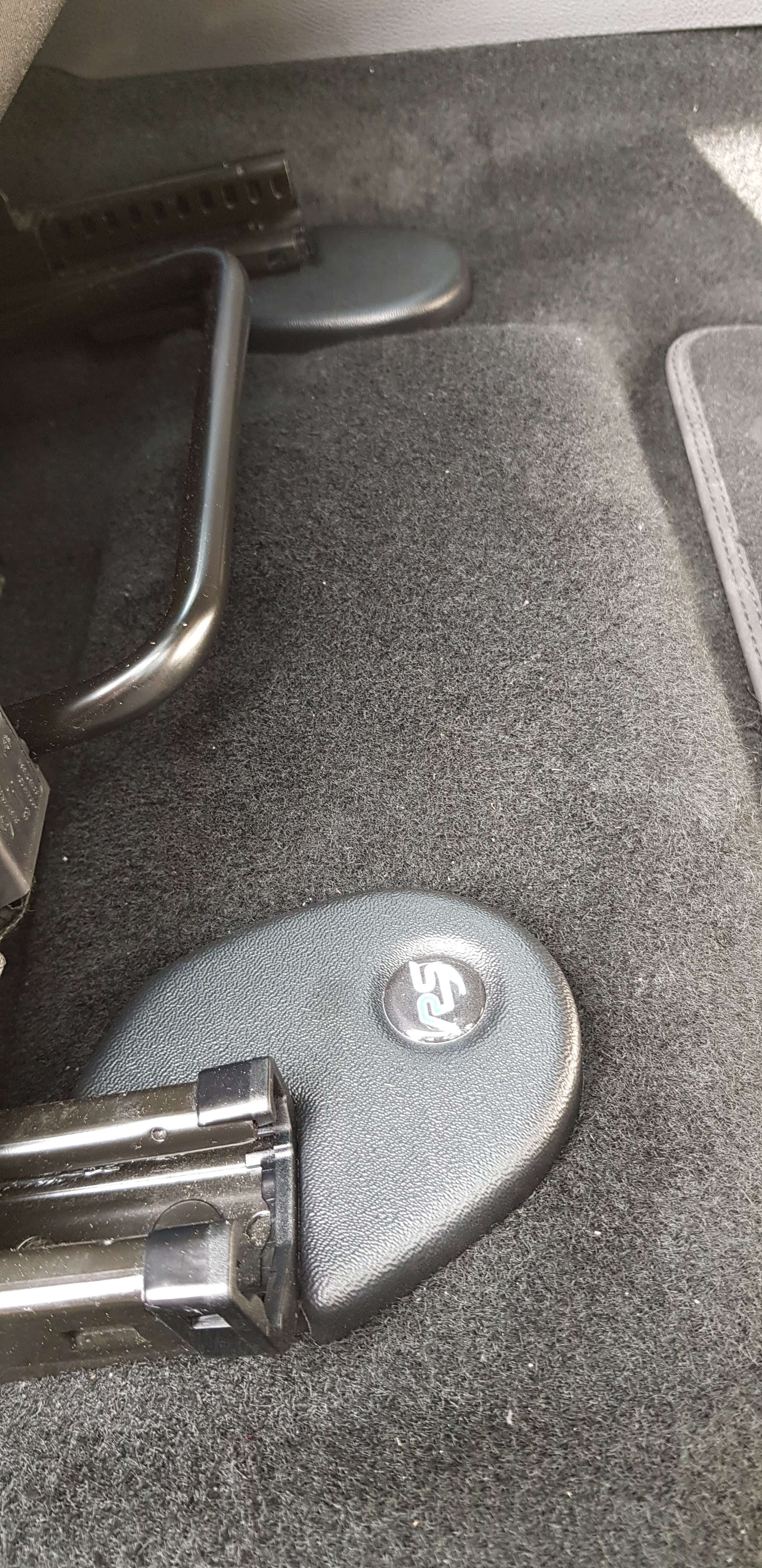 Seat Rail End Covers (Fronts) - Mk3/3.5 Focus