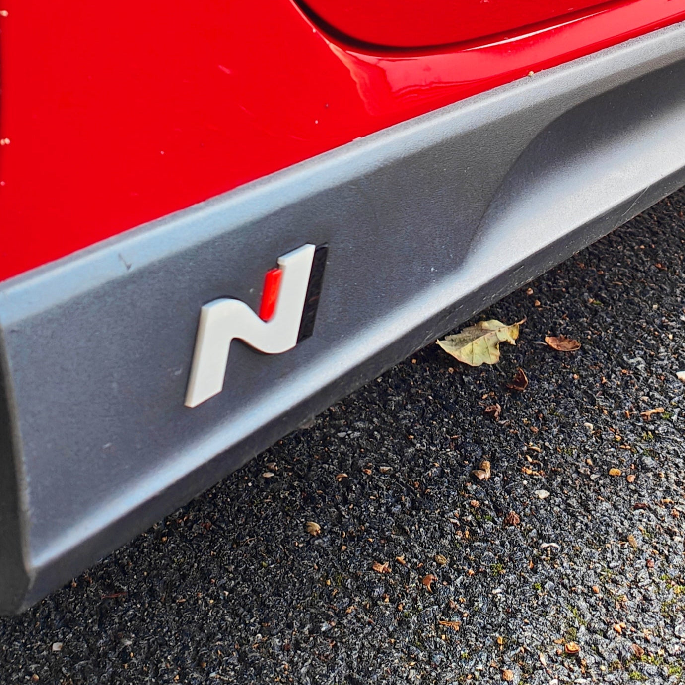 Hyundai i30N (Facelift) Seitenschweller-Acryl-Embleme (Paar)