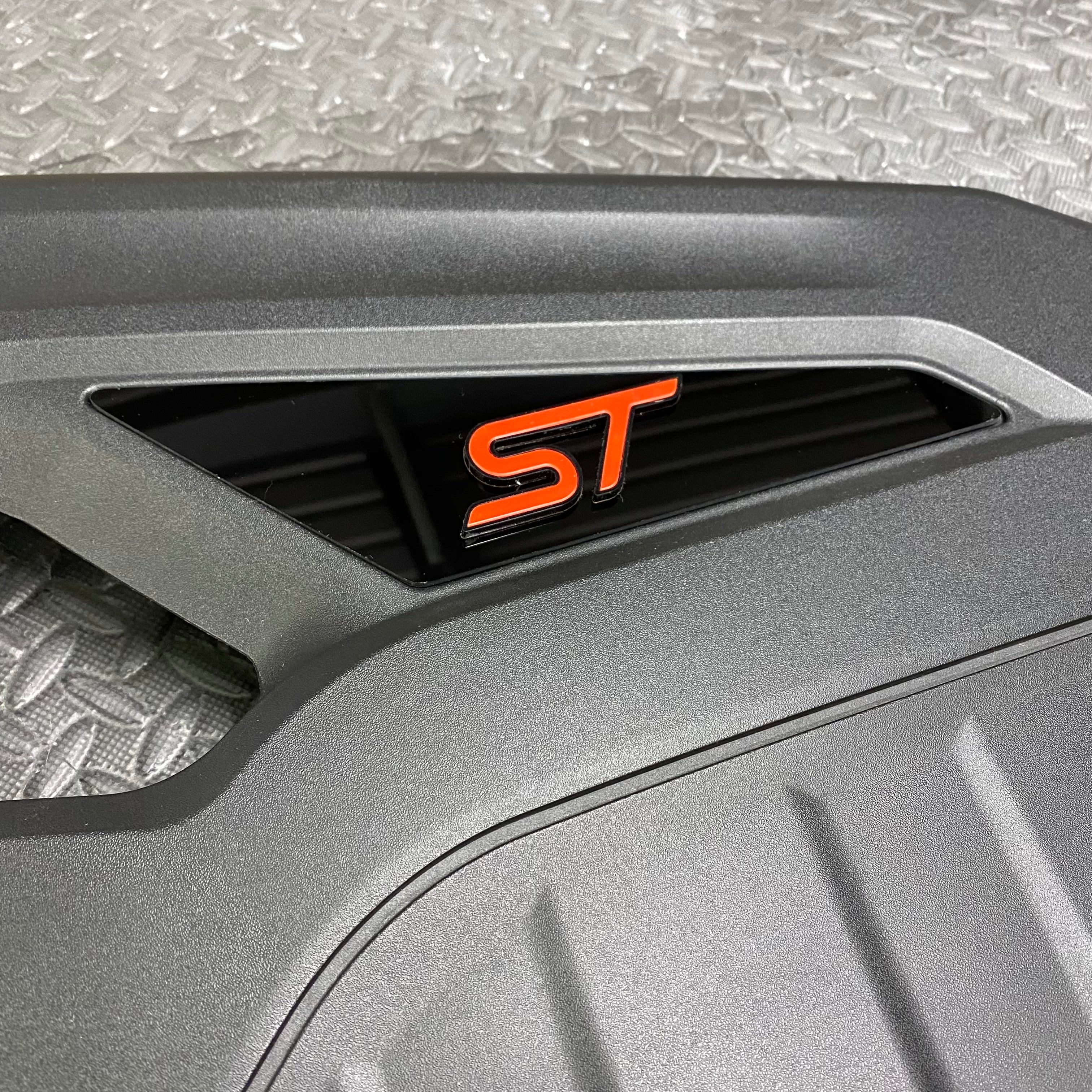 Proform Engine Cover Badge Plate With 3D Logo - Mk7.5 Fiesta ST