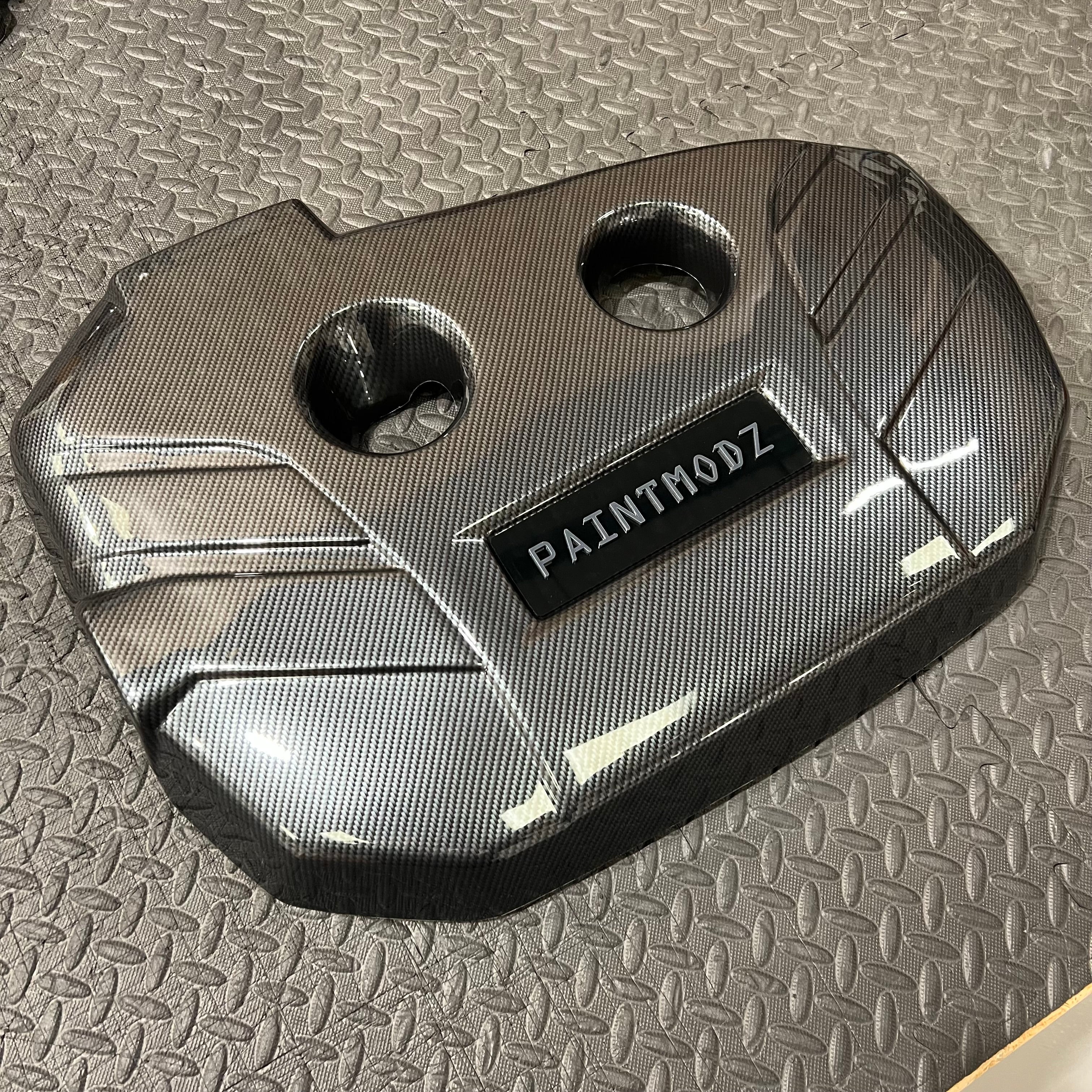 Proform Engine Cover - Mk3.5 Focus RS - Deluxe Carbon Fibre Effect Plastic - Dark Grey/Gloss Black Badge