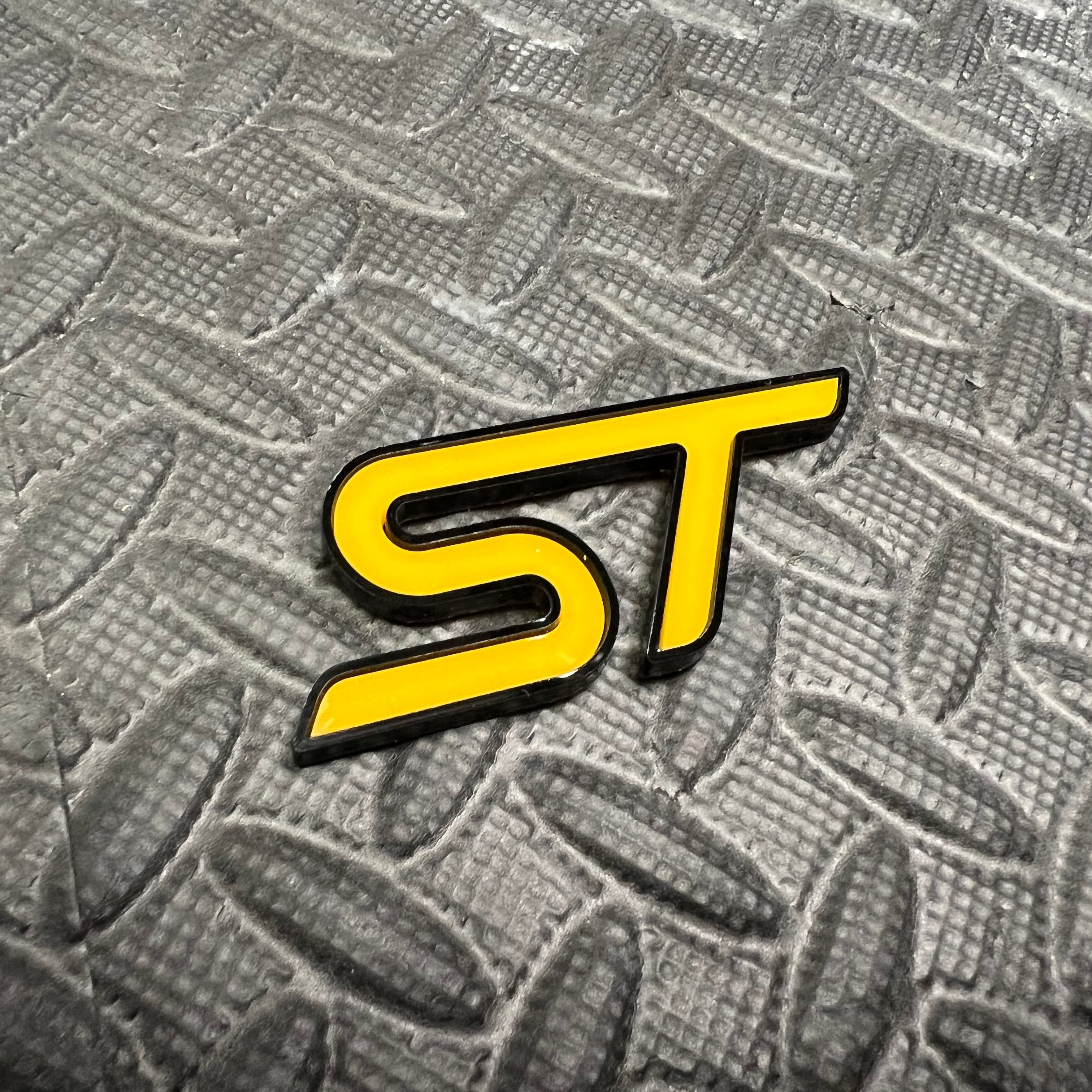 ST Performance Acrylic 4D Lettering