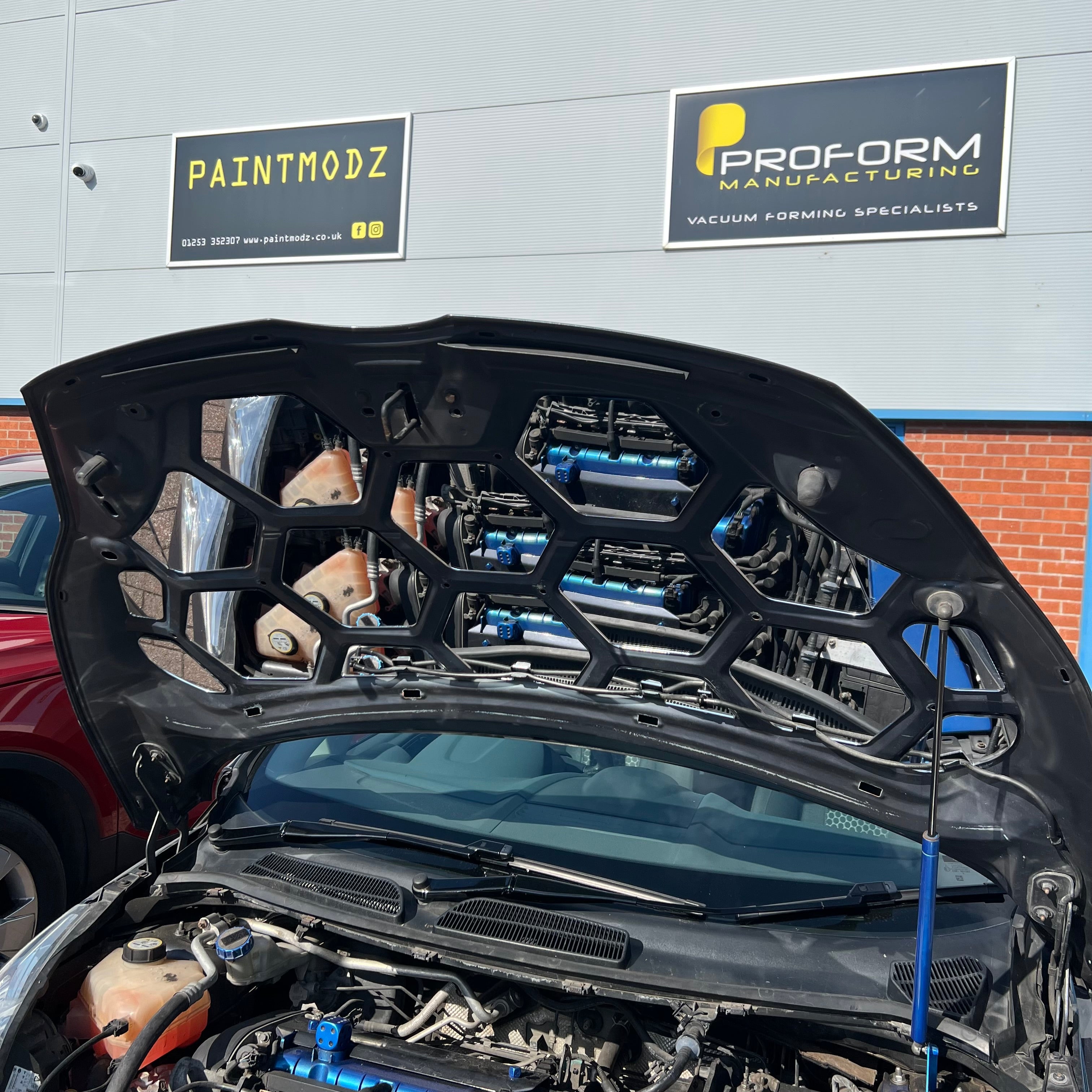 Proform-Paneele/Platten unter der Motorhaube – Mk7.5 Fiesta