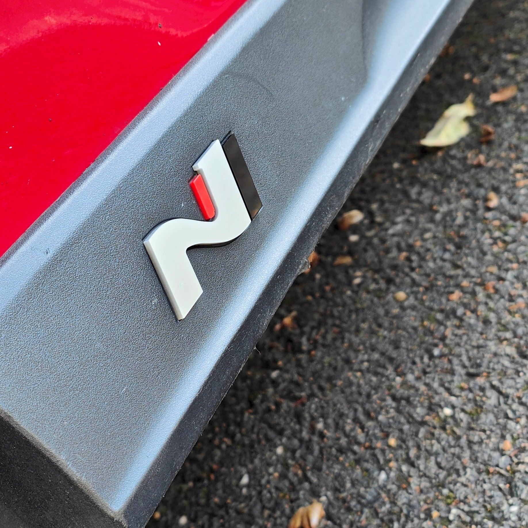 Hyundai i30N (Facelift) Seitenschweller-Acryl-Embleme (Paar)
