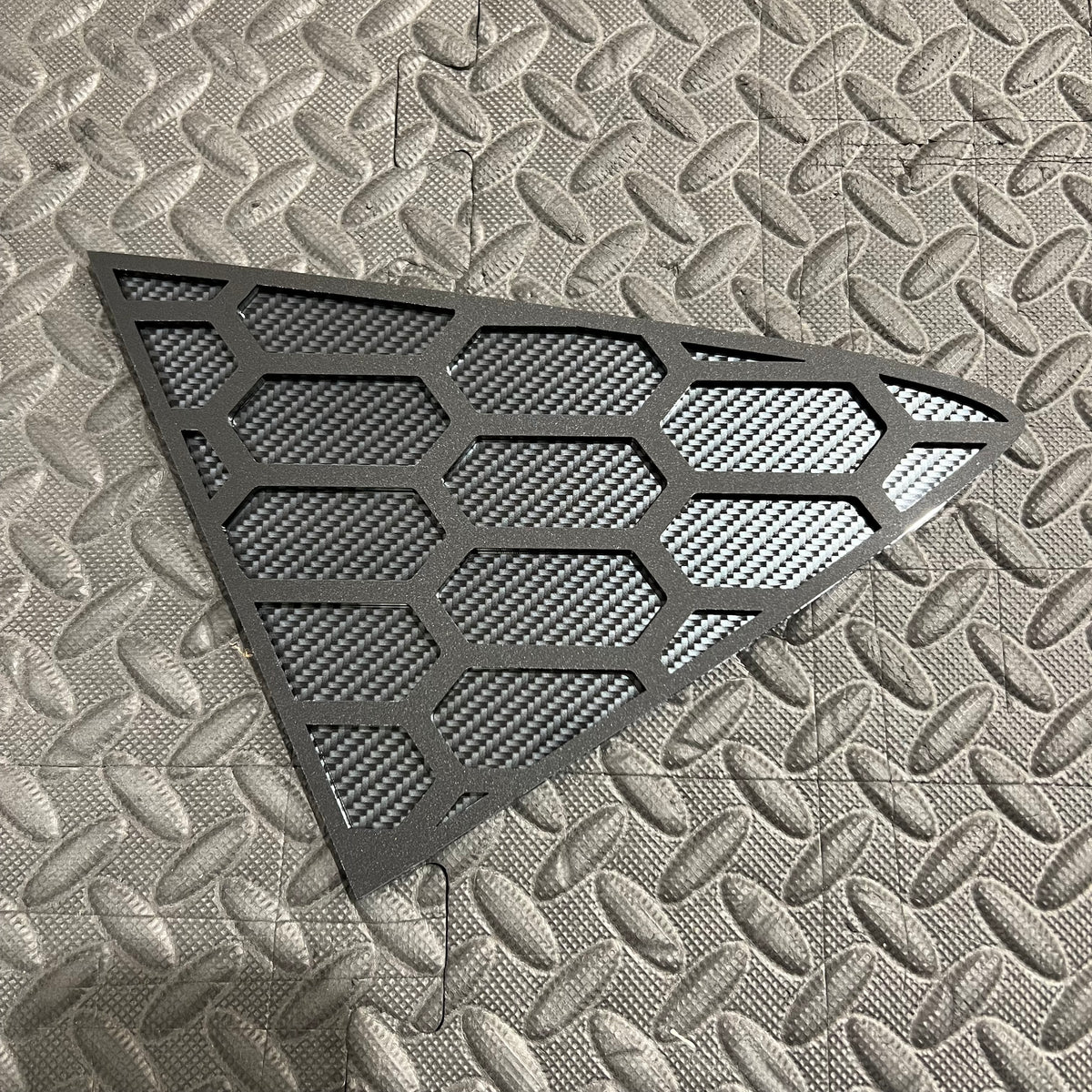Mk8/8.5 Fiesta 5 Door Acrylic Rear Window Inserts (Pair) - Carbon Fibre Effect