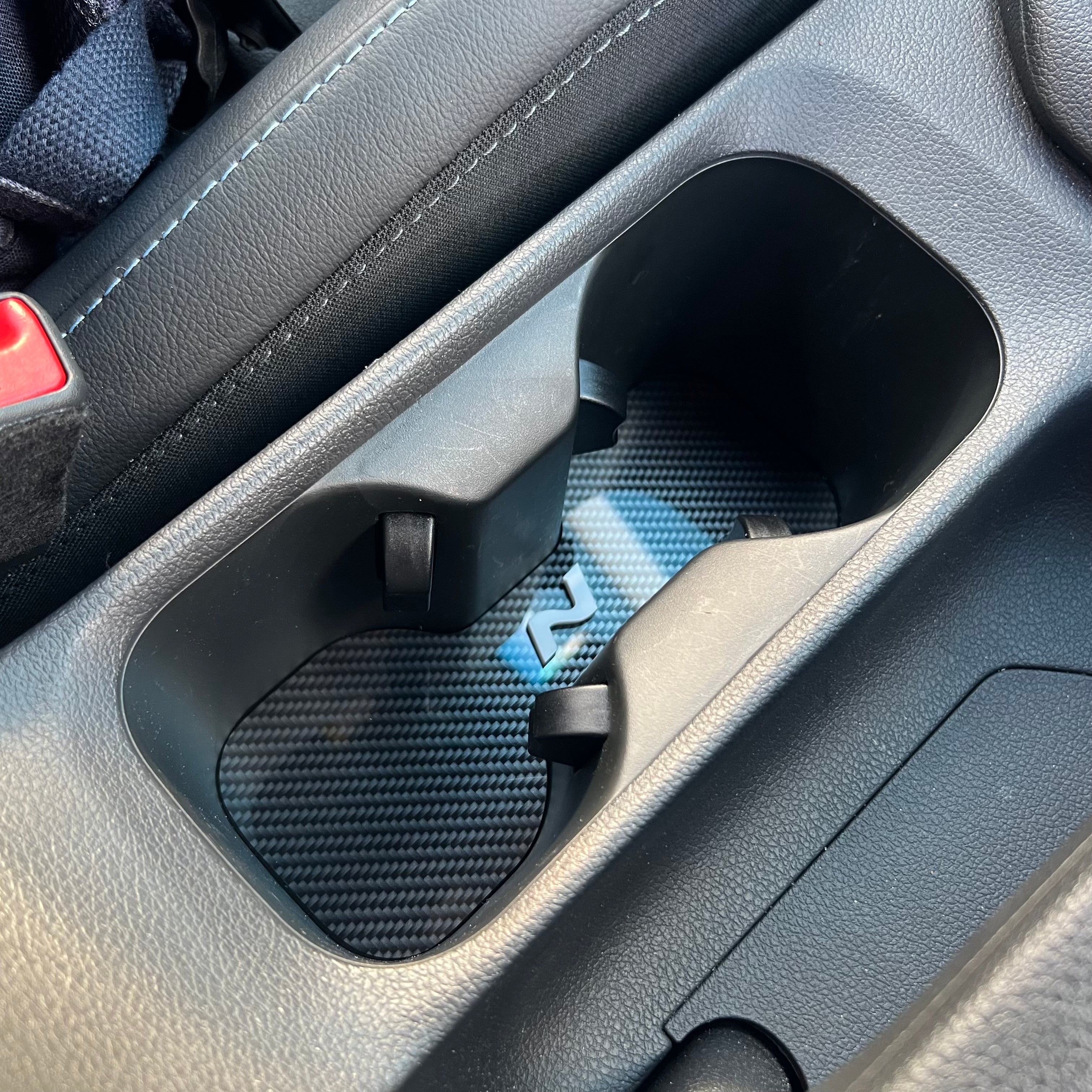 Hyundai i30 Cup Holder Inserts 