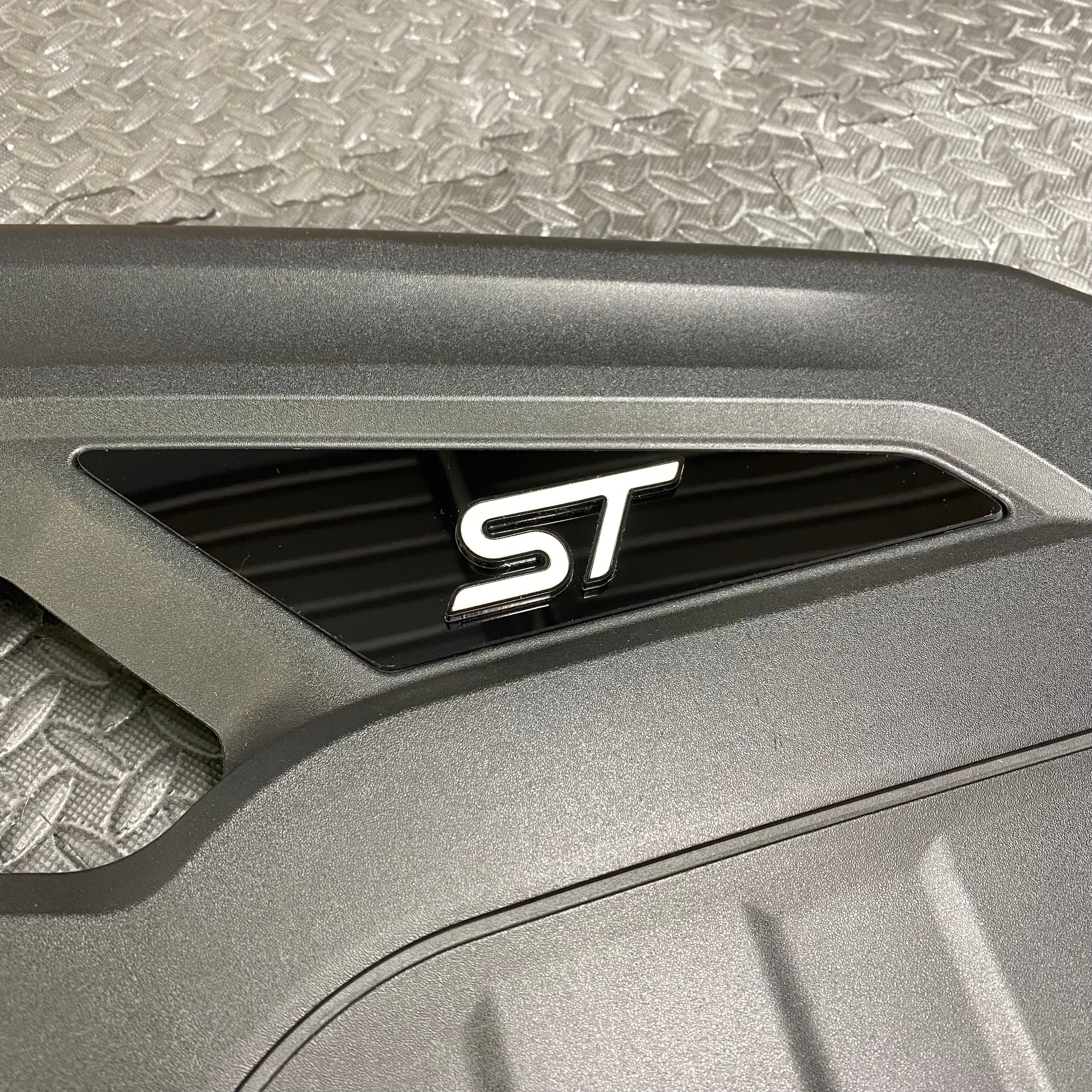 Proform Engine Cover Badge Plate With 3D Logo - Mk7.5 Fiesta ST