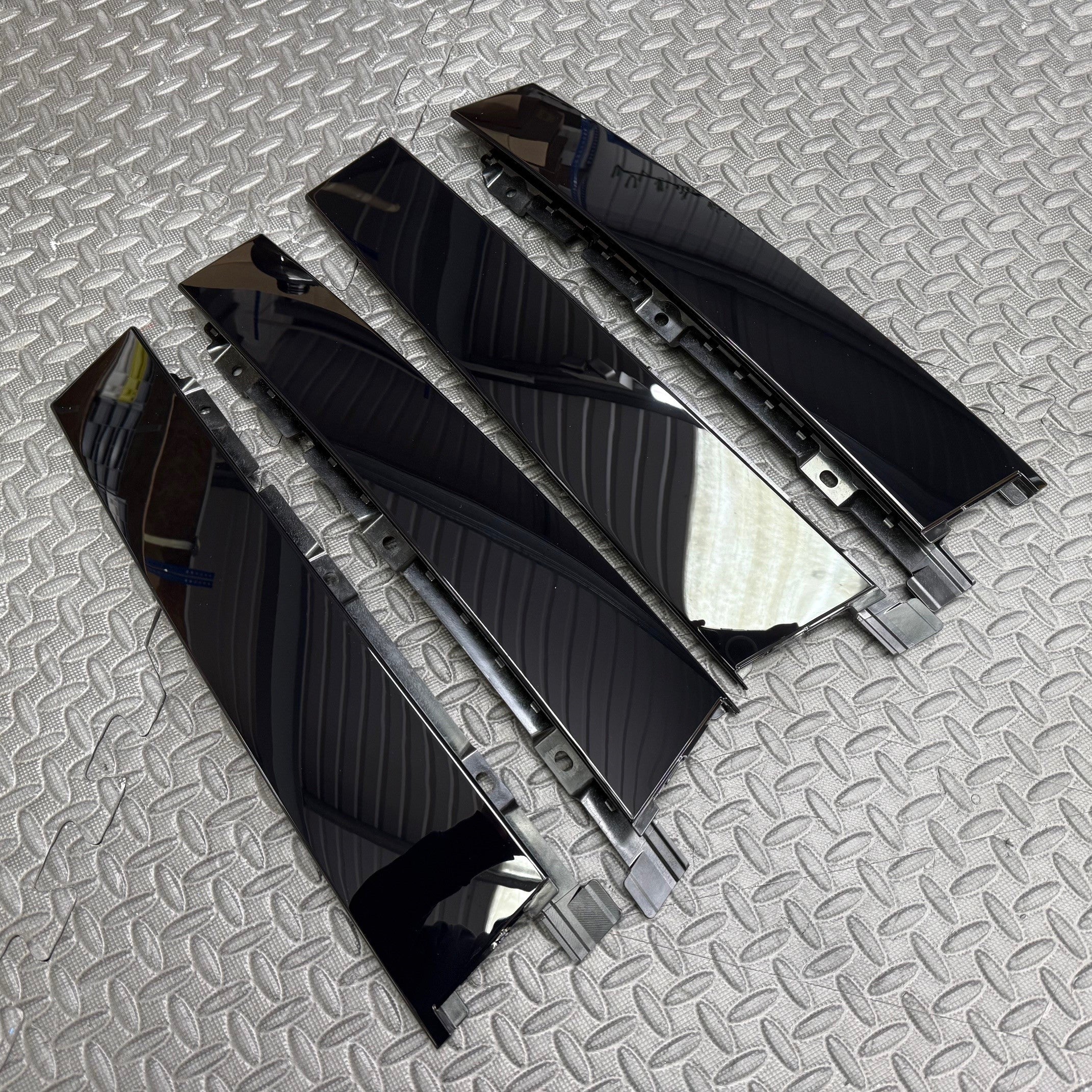 Genuine Ford B Pillar Trims (Set of 4) - Mk3/3.5 Focus inc ST/RS (Painted/Hydrodipped Finishes)
