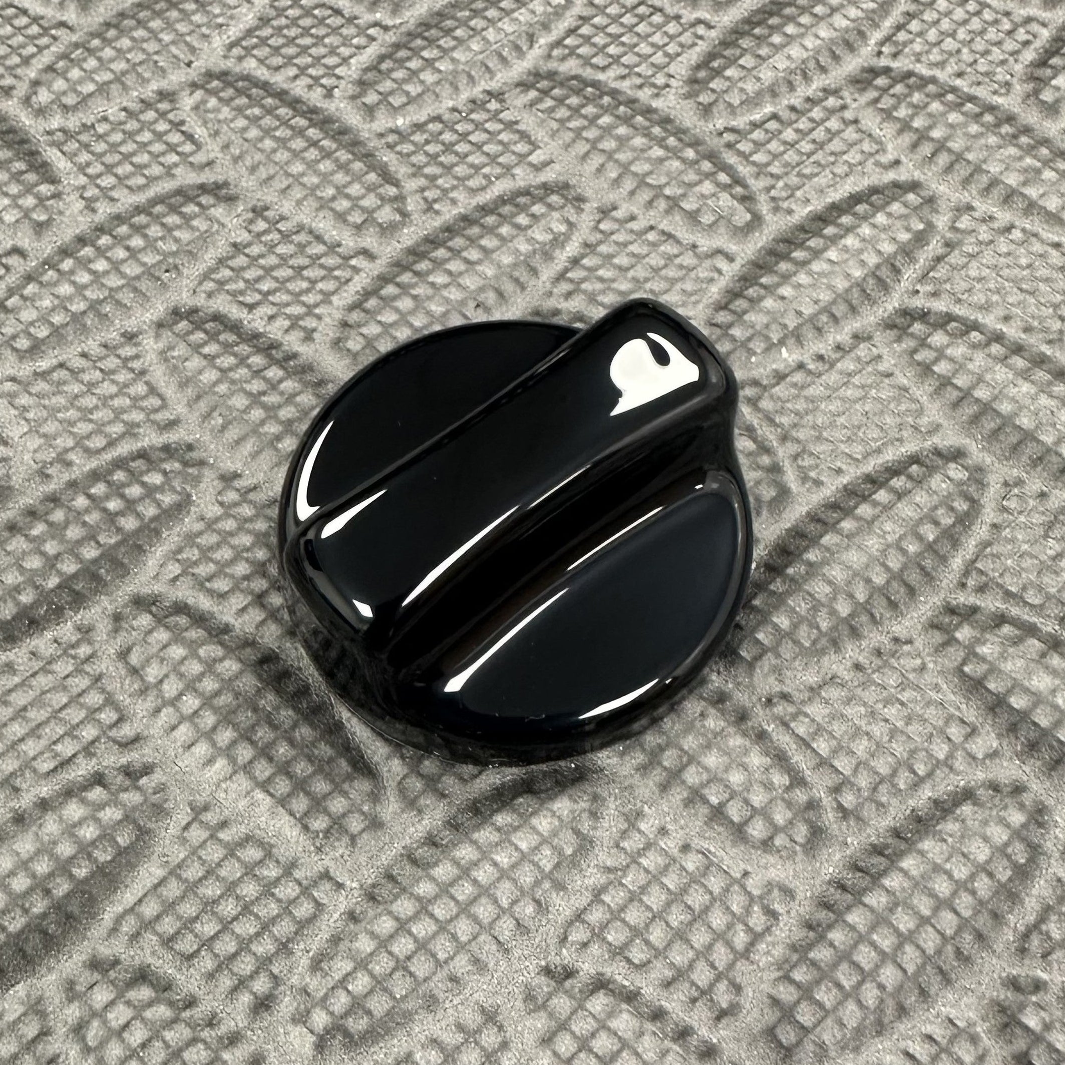 Proform Small Oil Cap Cover Gloss Black