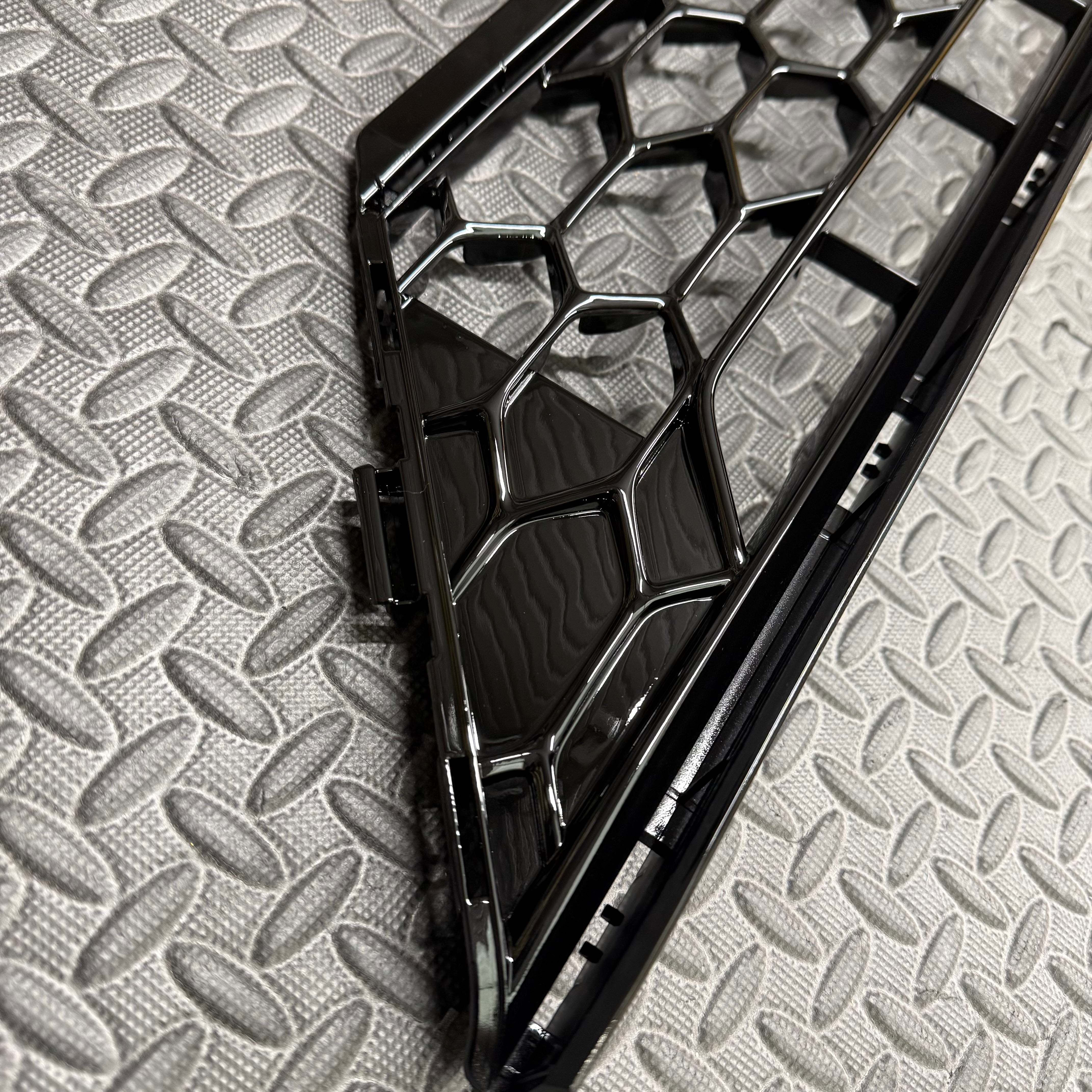 Calandre inférieure avant – Ford Fiesta ST MK8/8.5 d'origine (peinte)