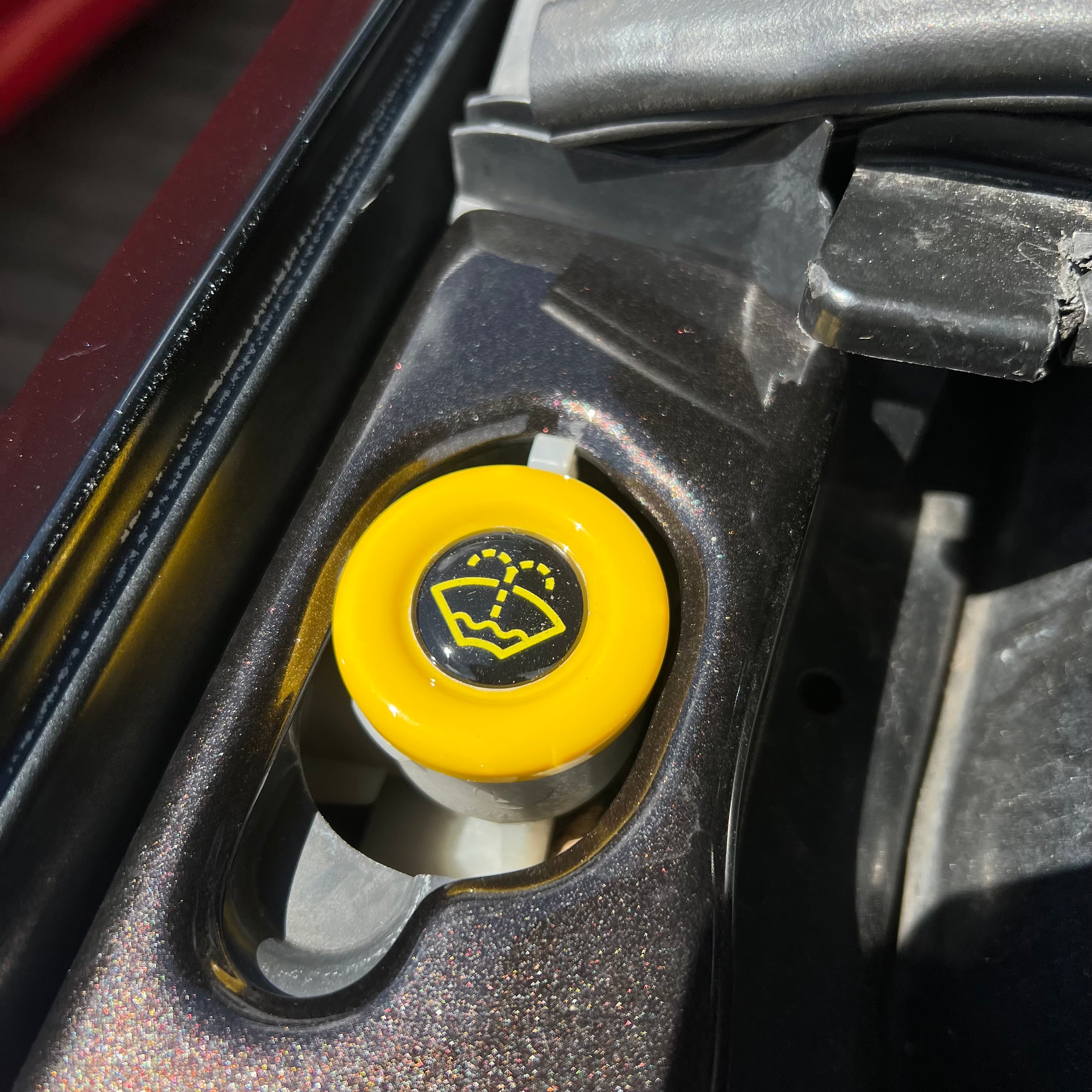 Proform Washer Bottle Bung Mk2/2.5 Focus - Gloss Yellow Plastic With Yellow Screenwash Logo Gell Badge
