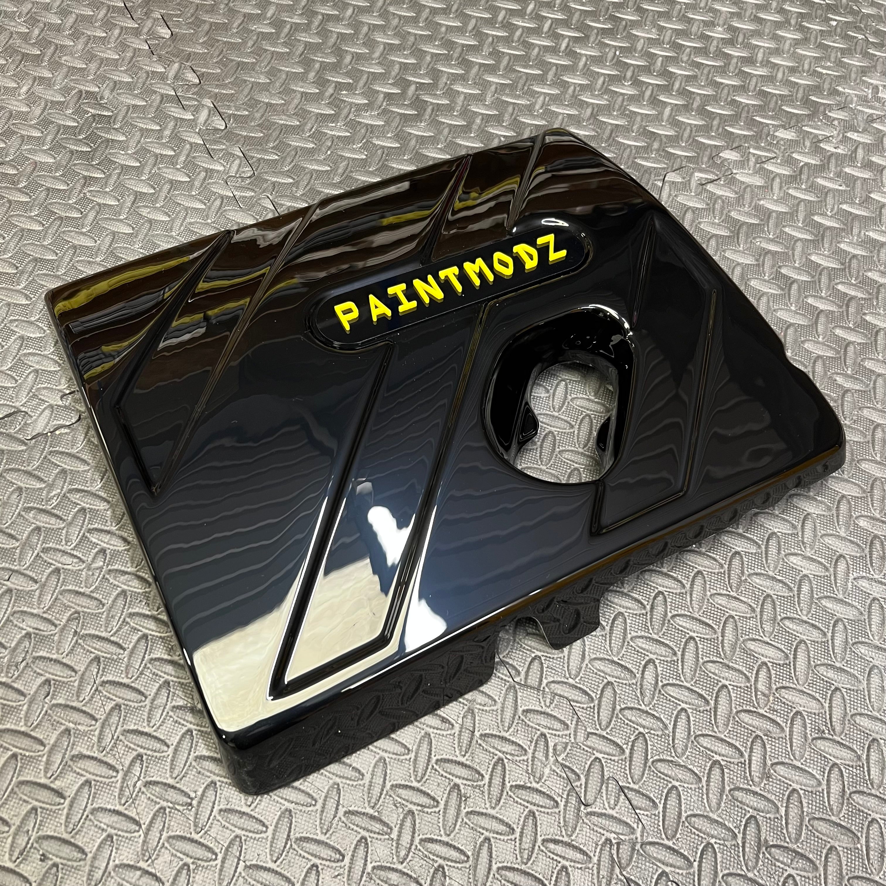Proform Engine Cover - MK8/8.5 Fiesta ST & Mk2 Puma ST - Gloss Black Plastic With Yellow/Gloss Black Badge Plate