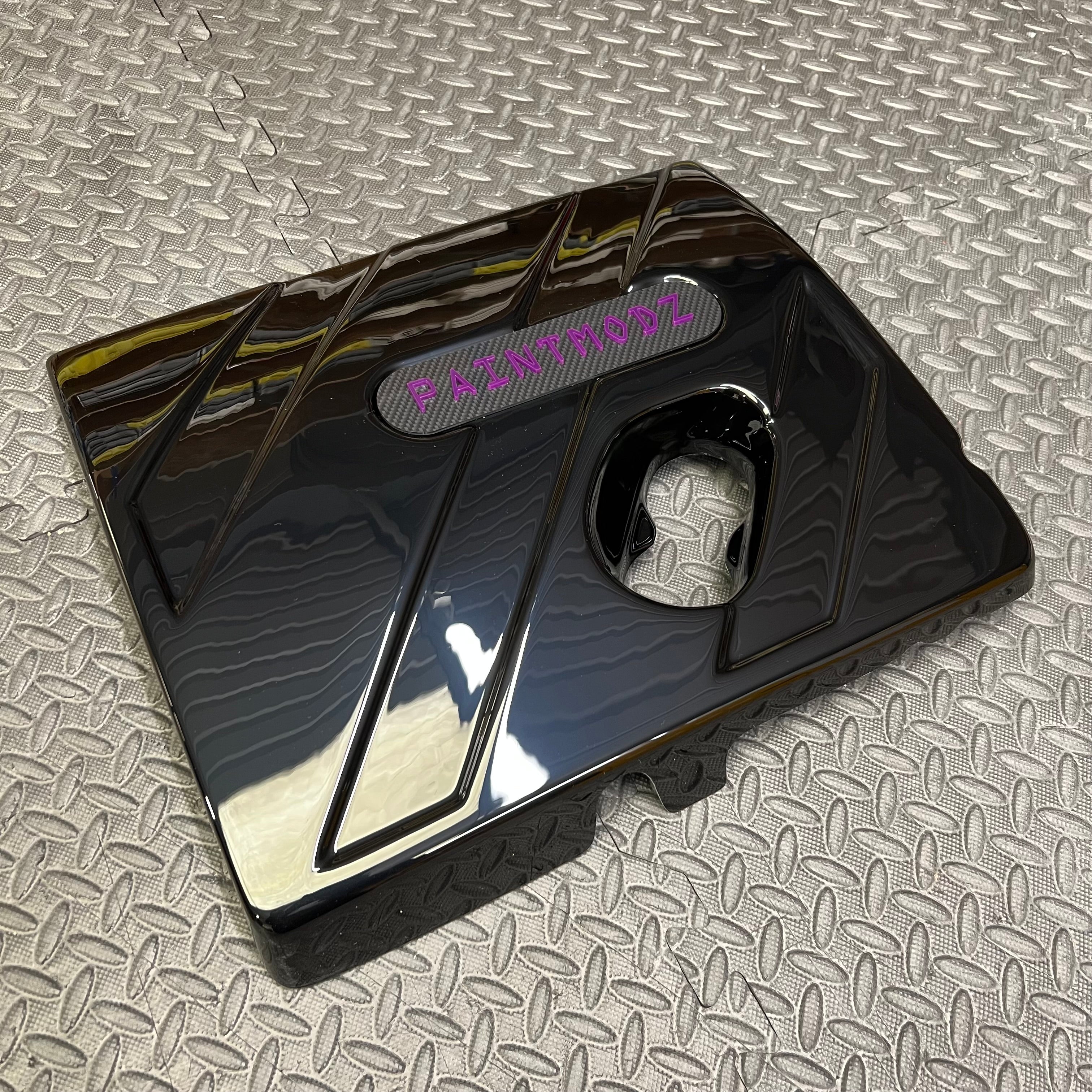 Proform Engine Cover - MK8/8.5 Fiesta ST & Mk2 Puma ST - Gloss Black Plastic With Dark Purple/Deluxe Carbon Fibre Effect Badge Plate 