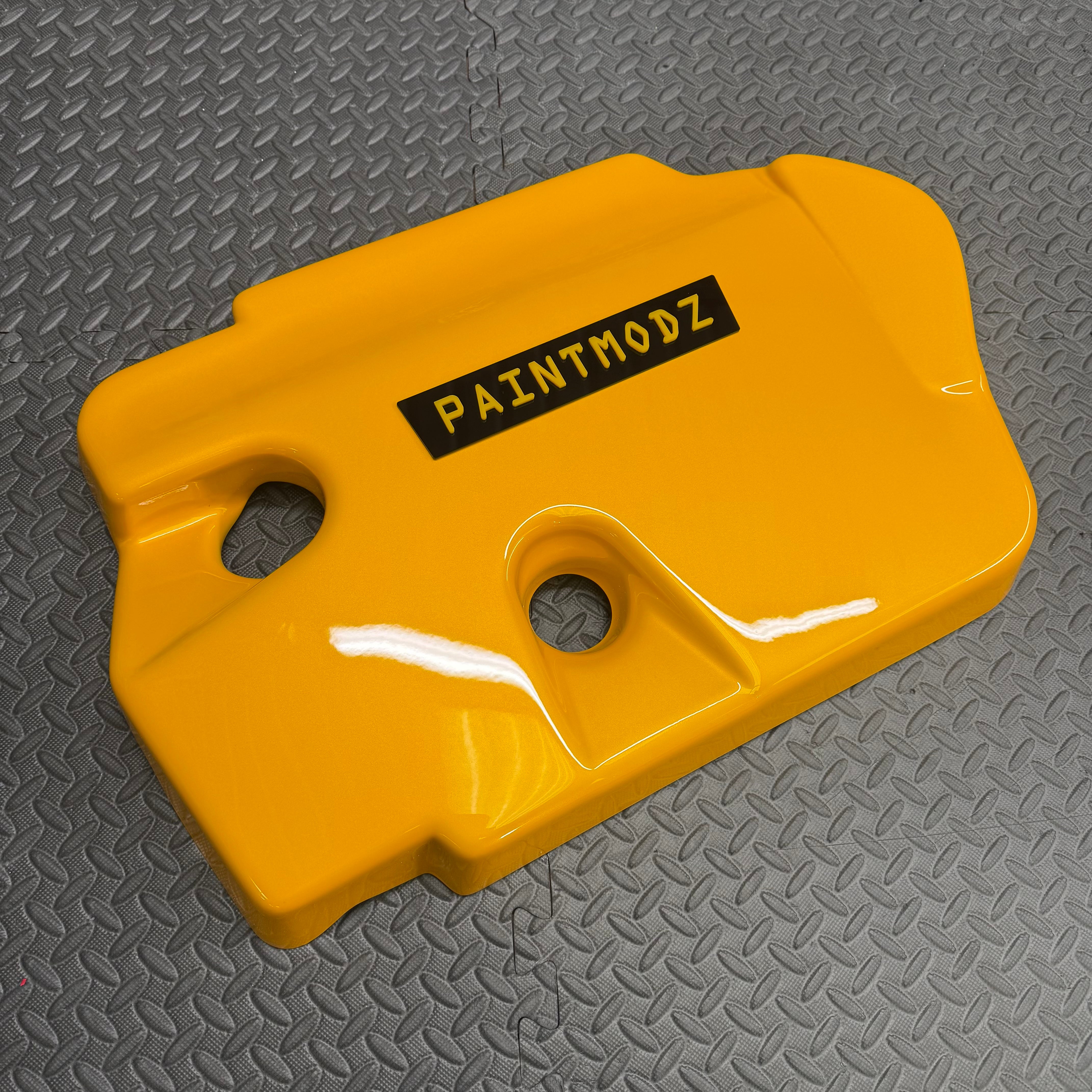 Proform Engine Cover - MK3.5 Focus ST Diesel - Painted Tangerine Scream - Tangerine Scream/Gloss Black Badge