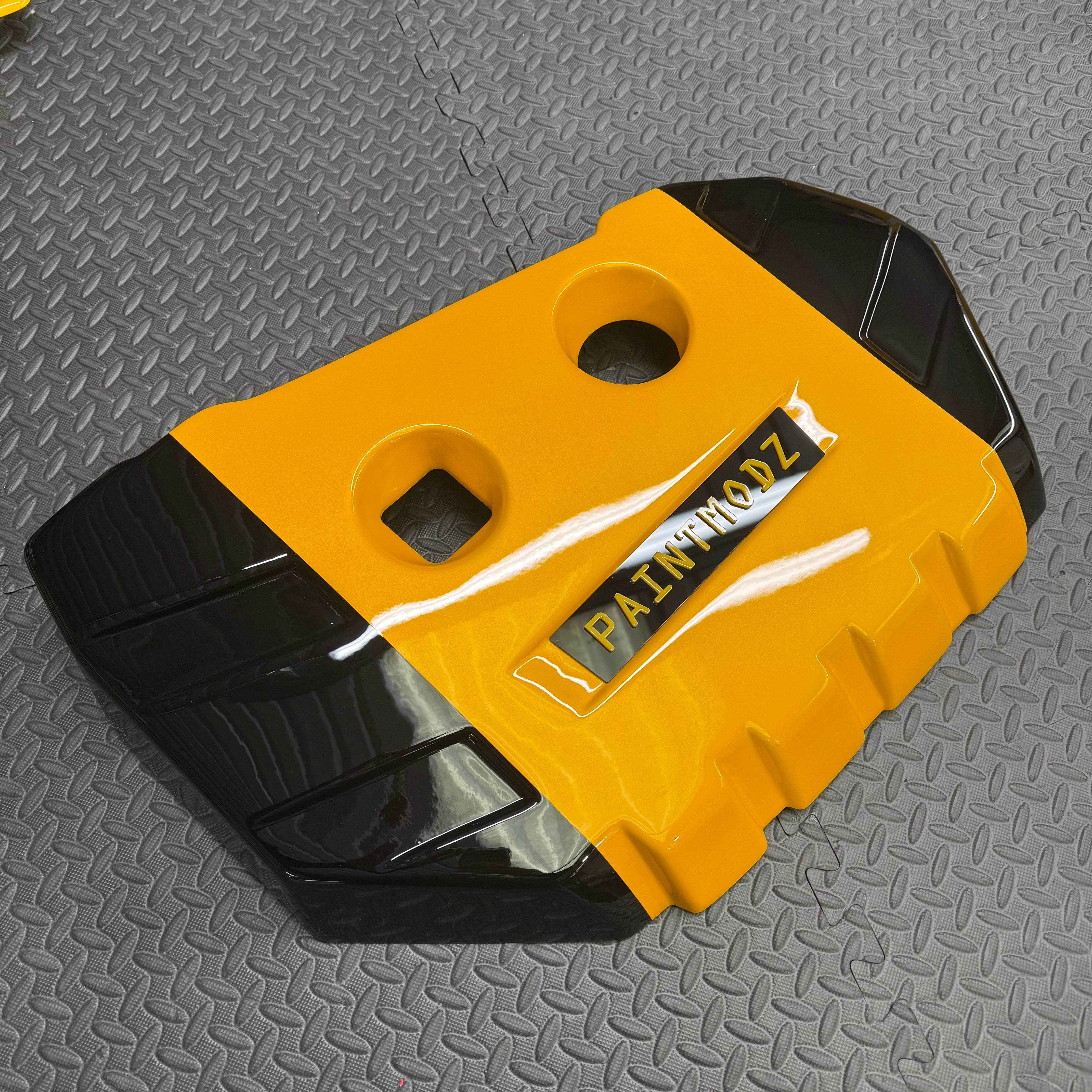 Proform Engine Cover - MK3/3.5 Focus ST Petrol - Painted Tangerine Scream/ Gloss Black - Tangerine Scream/Gloss Black Badge