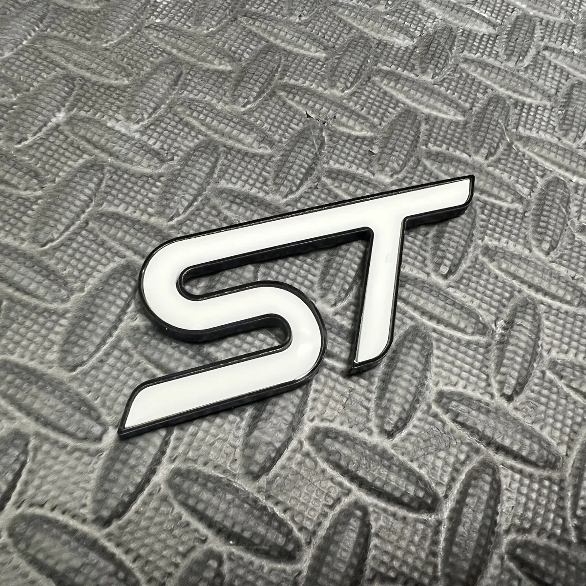 Proform Engine Cover Badge Plates With 3D Logo - Mk3/3.5 Focus ST