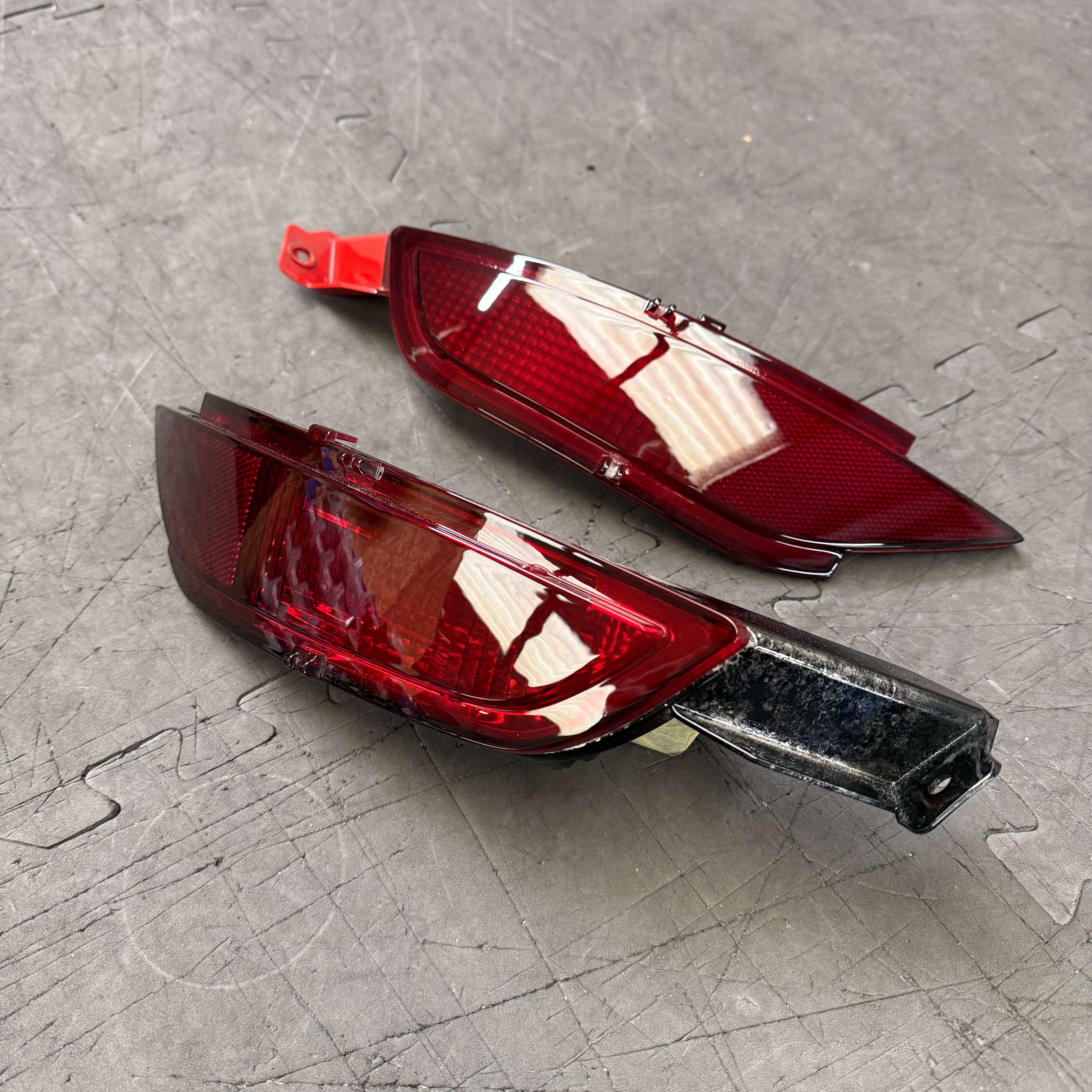 Genuine Ford Tinted Rear Reflectors - Mk7/7.5 Fiesta