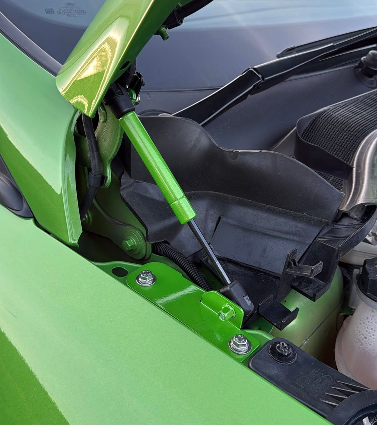 Mk8/8.5 Fiesta inc ST Gas Strut Bonnet Lifters (Painted Finishes)