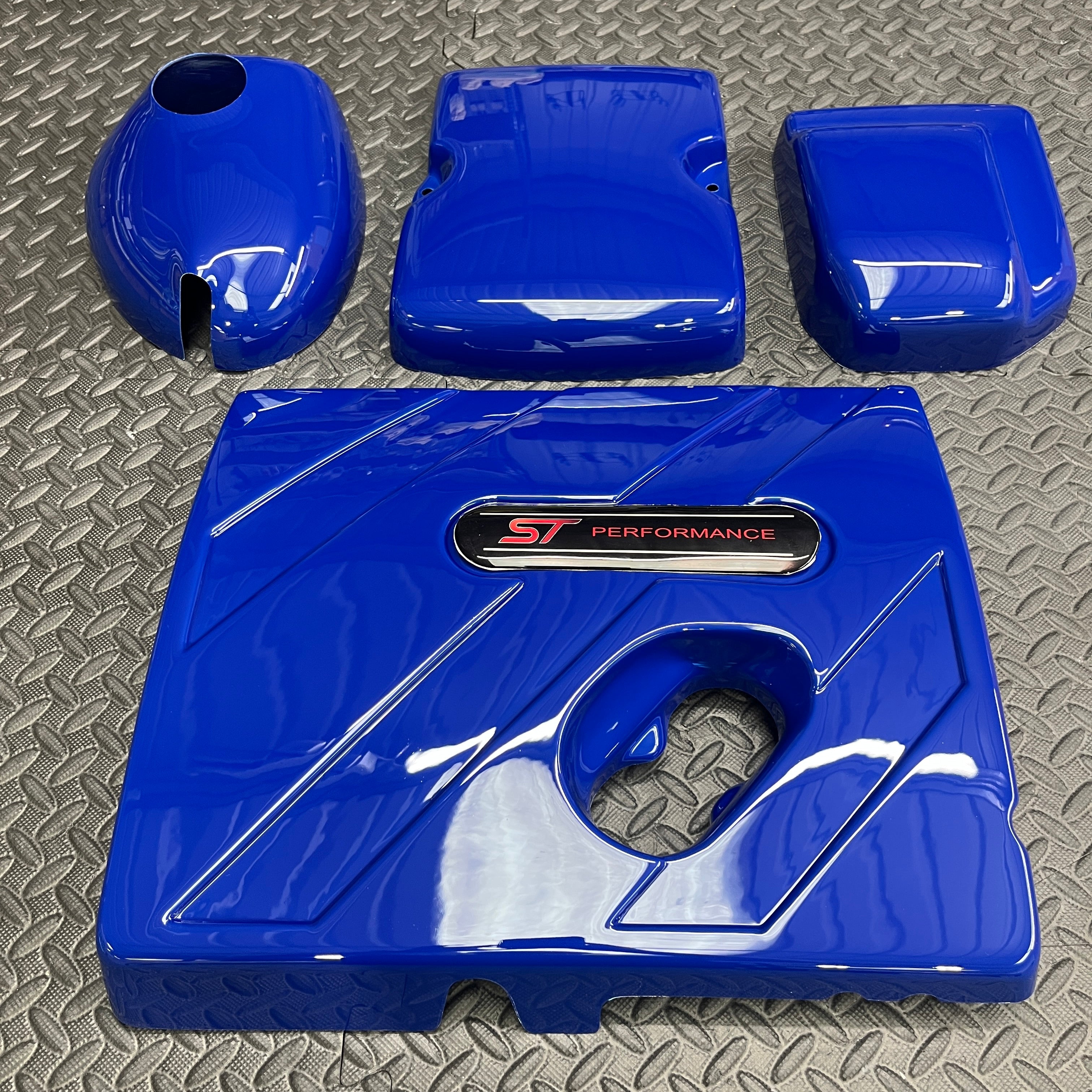 Proform Small Engine Bay Dress Up Kit Bundle – Mk8/8.5 Fiesta ST und Mk2 Puma ST (Kunststoffoberflächen) 