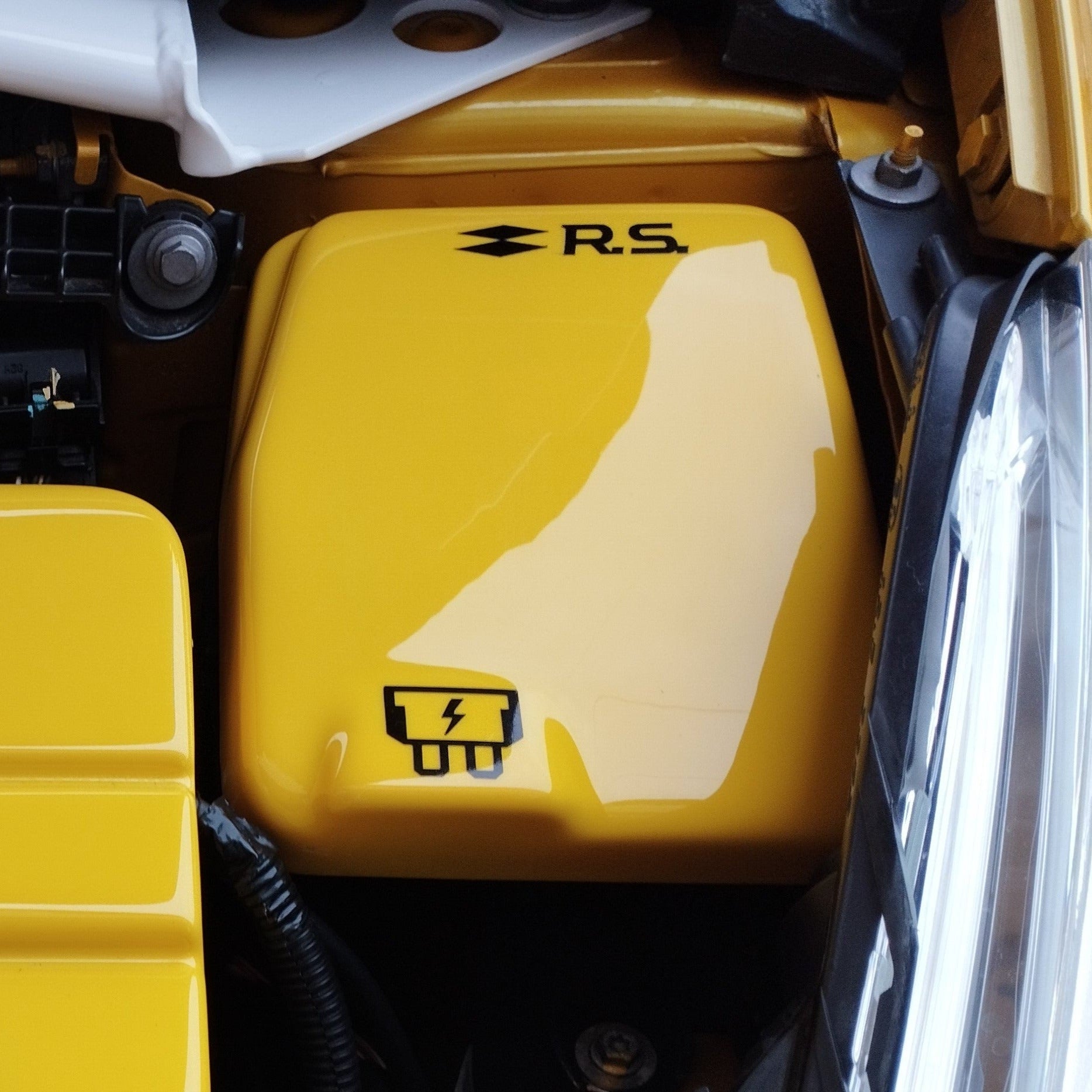 Proform Fuse Box Cover - Mk4 Renault Clio RS (Plastic Finishes)