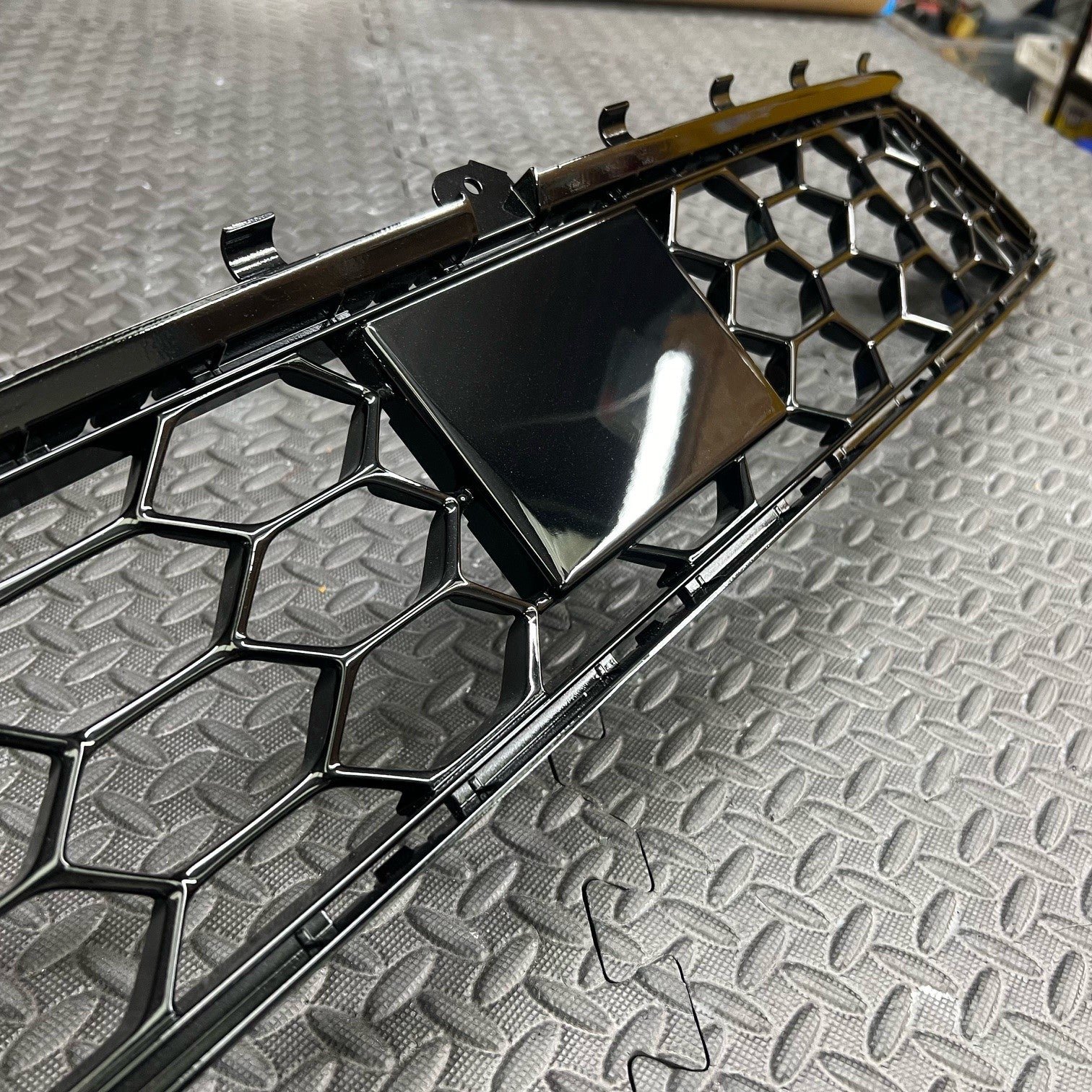 Genuine Ford Mk4 Focus ST Front Lower Grille