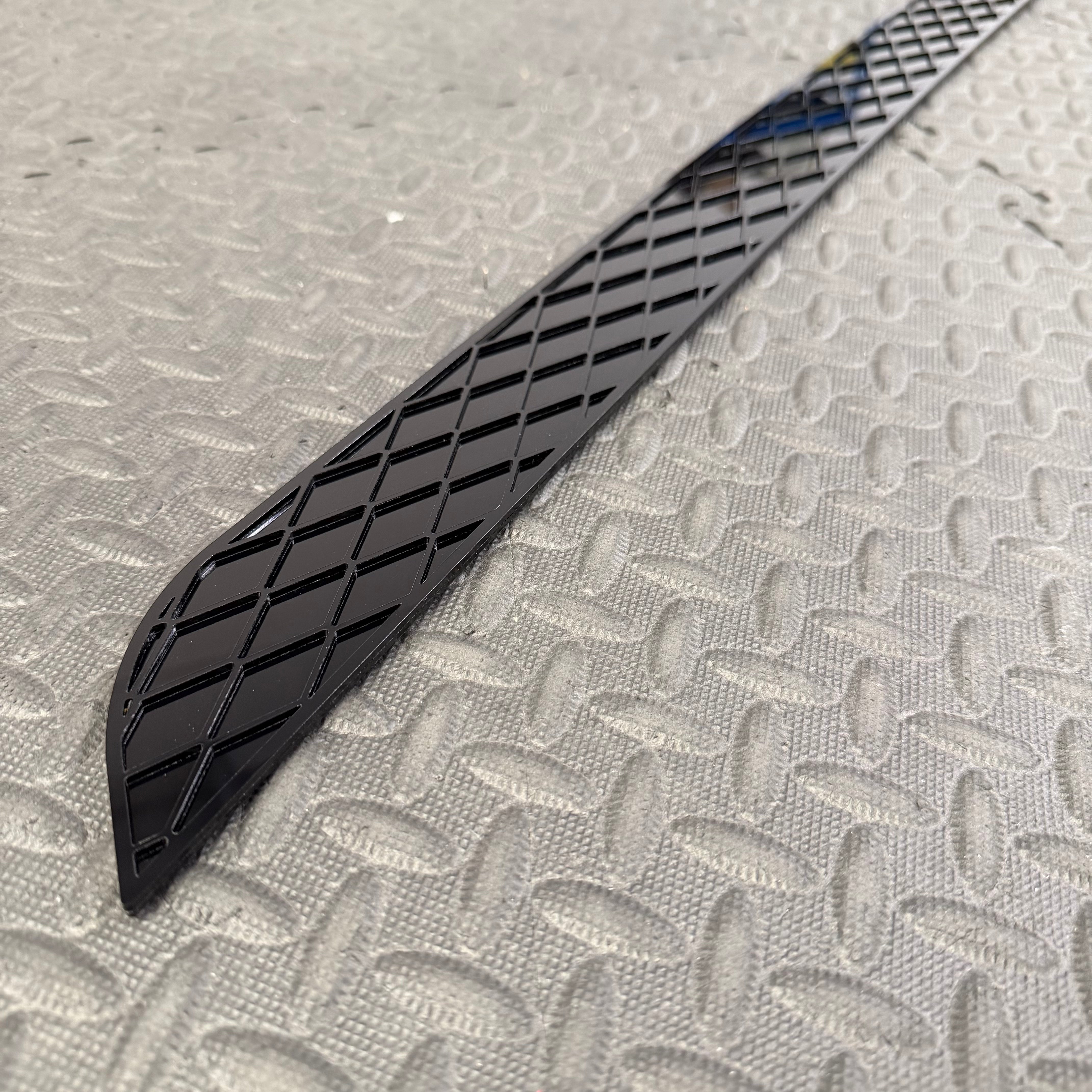Mk6 Fiesta ST150 / Zetec S Gloss Black Rear Valance Insert