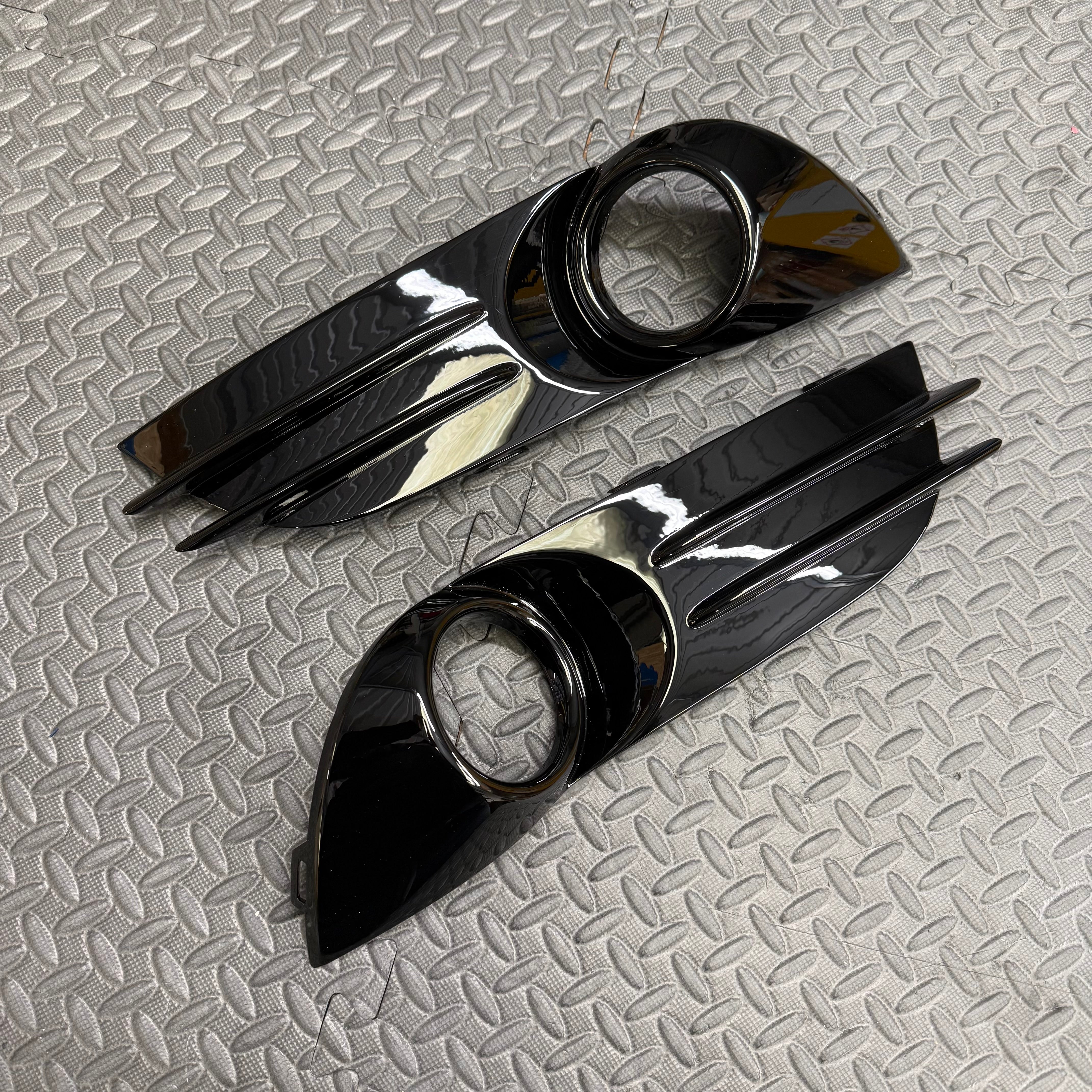 Genuine Ford Mk7.5 Fiesta ST180 Fog Light Surrounds - Gloss Black Painted Finish