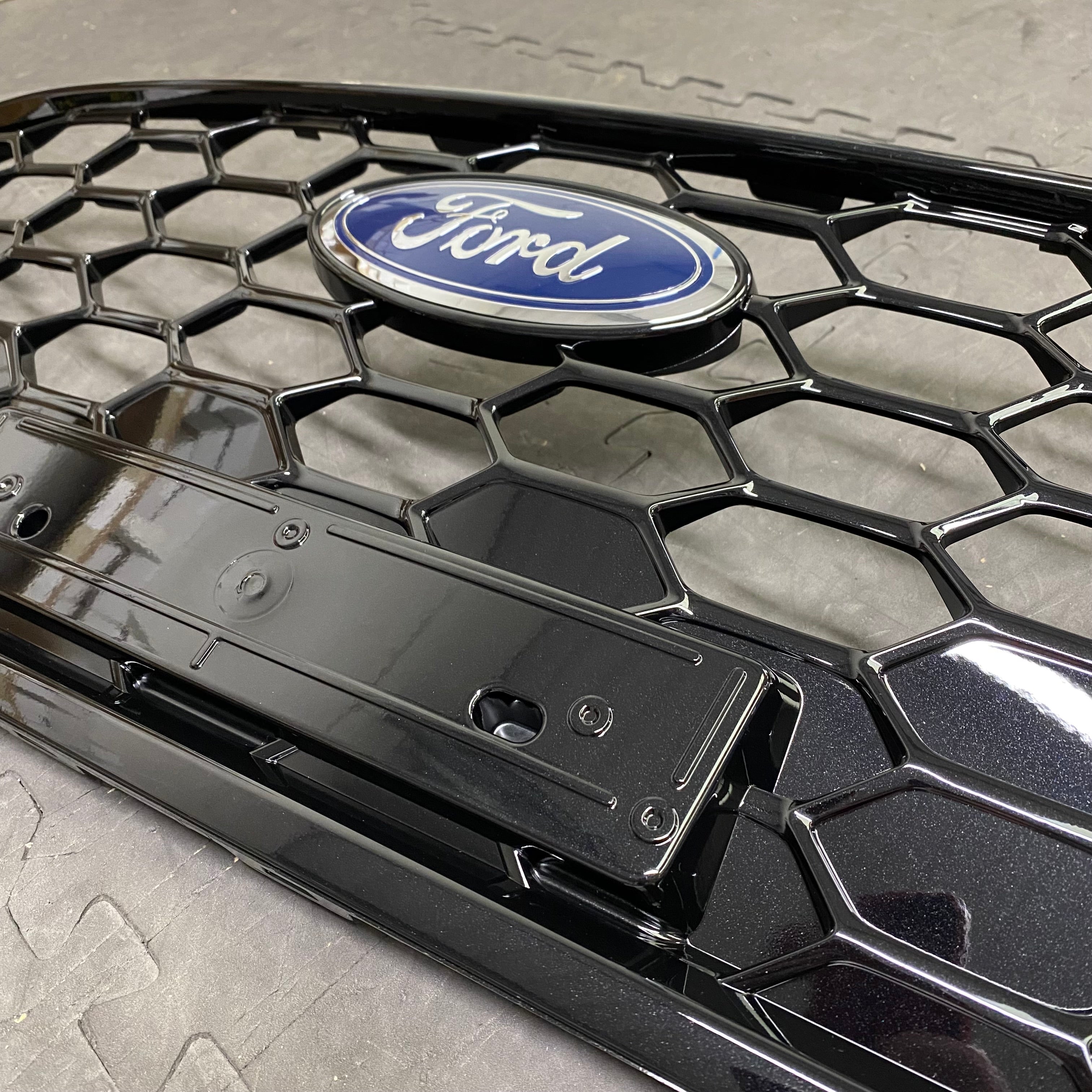 Genuine Ford Mk4.5 Focus ST Front Radiator Grille (Painted)