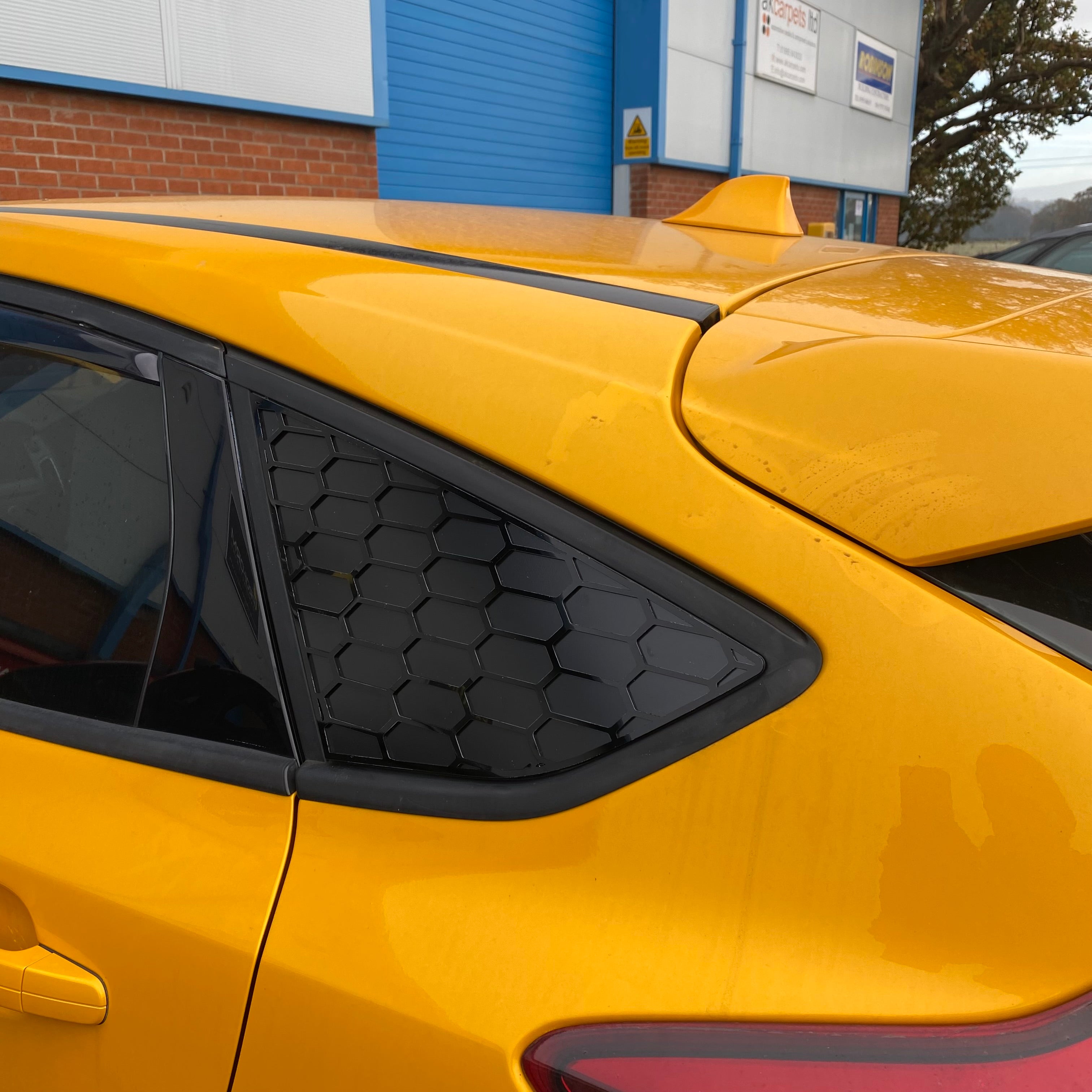 Mk3/3.5 Focus Rear Quarter Window Inserts (Pair)