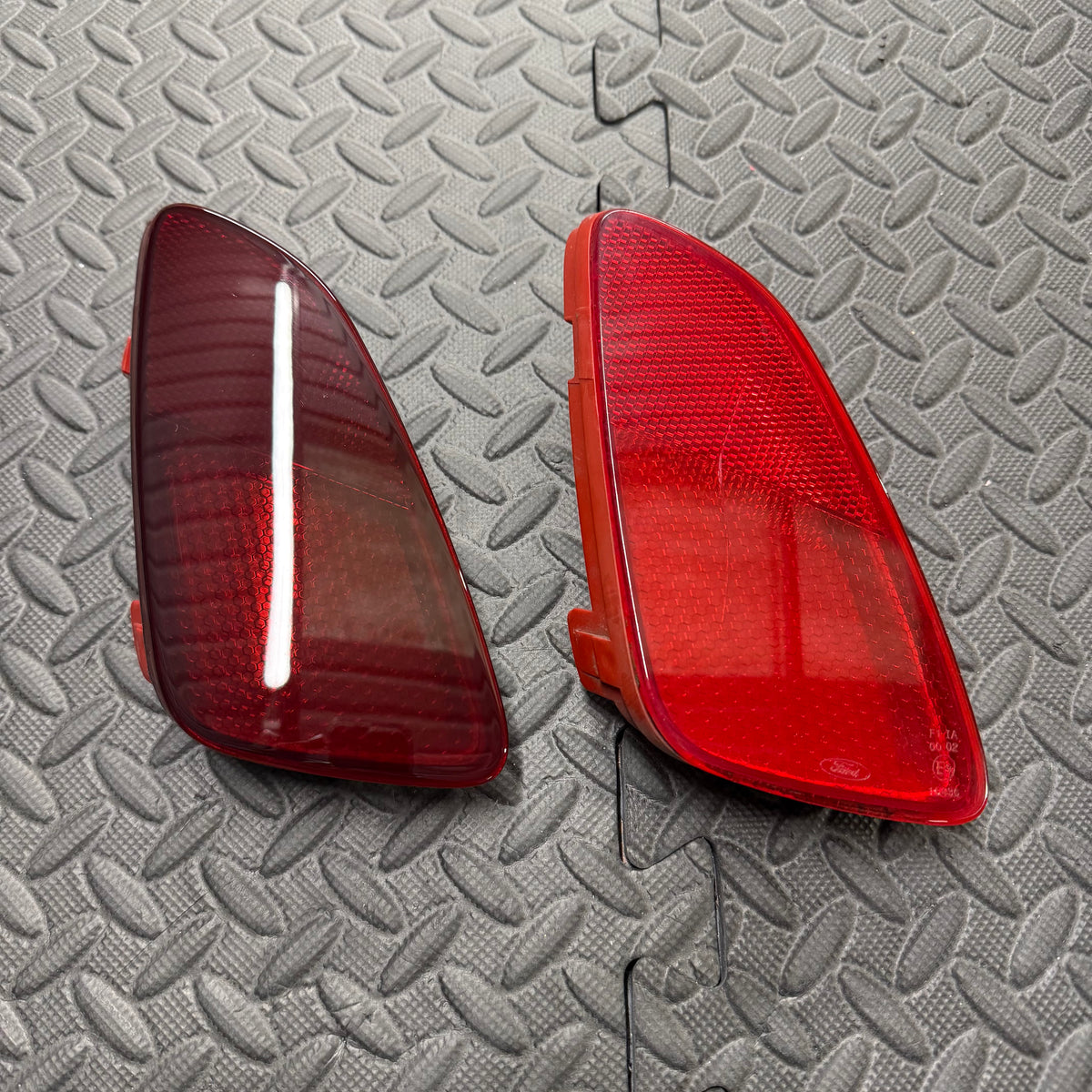 Genuine Ford Tinted Rear Reflectors - Mk8/8.5 Fiesta - Before - After