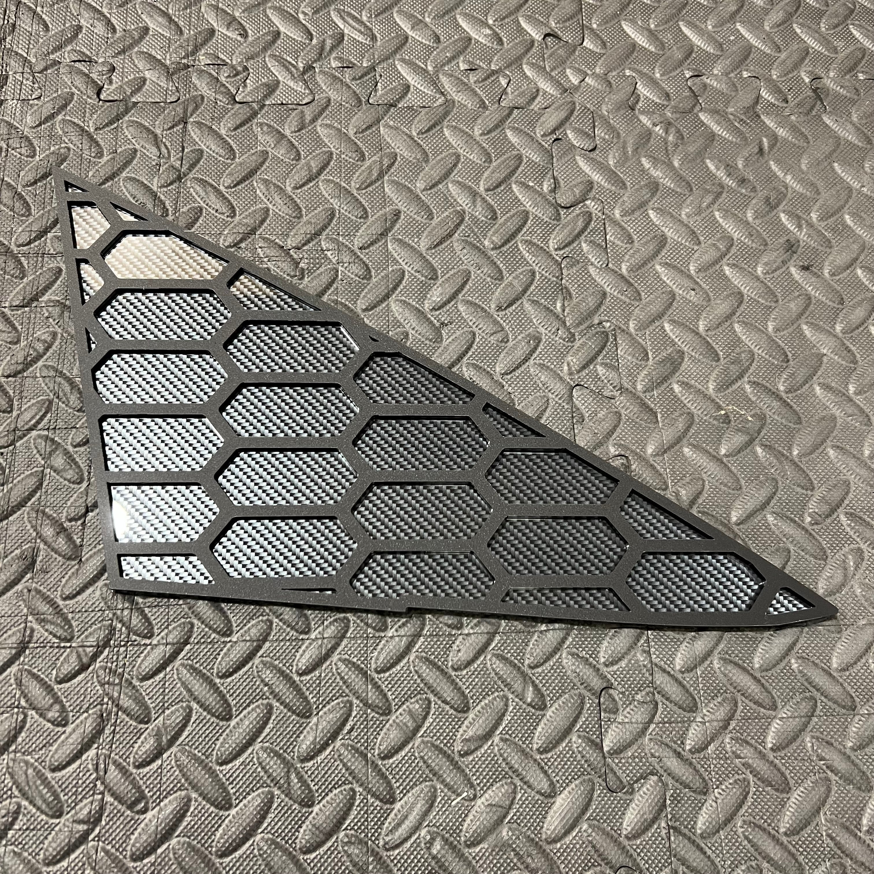 Mk7/7.5 Fiesta Front Quarter Window Inserts (Pair) - Satin Black Hexagon Design Carbon Fibre Effect Back Plate