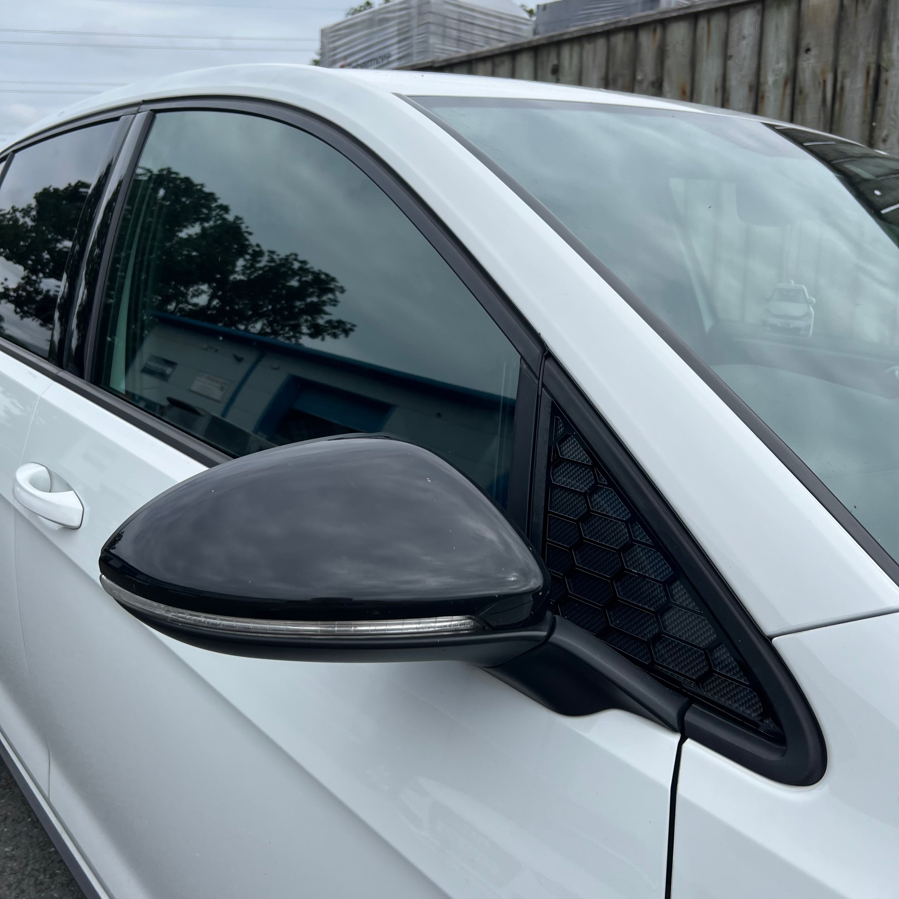 Mk7/7.5 VW Golf Acrylic Front Window Inserts (Pair) - Carbon Fibre Eff