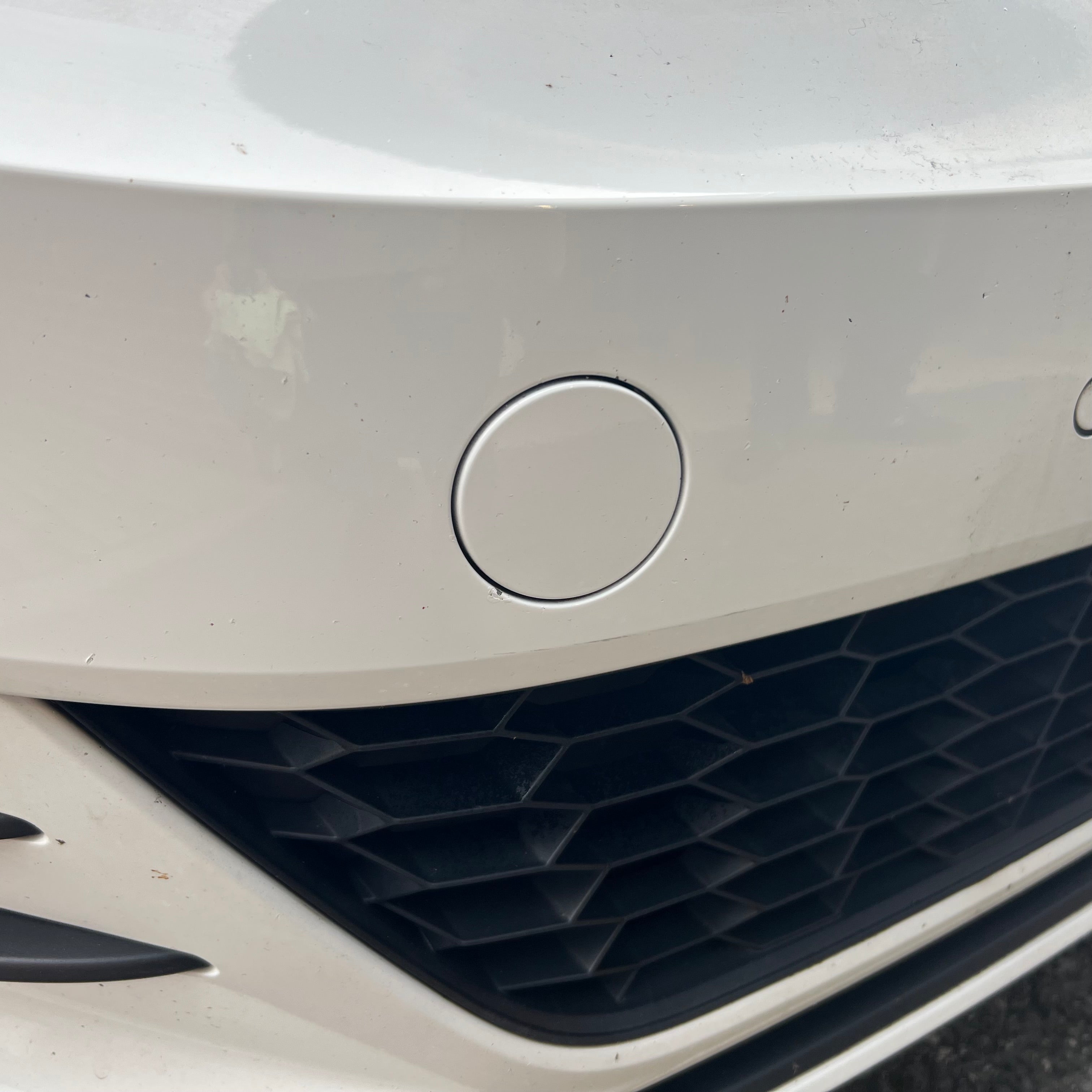 MK7/7.5 Volkswagen Golf GTI/ R Front Tow Eye Cover - Painted Pure White