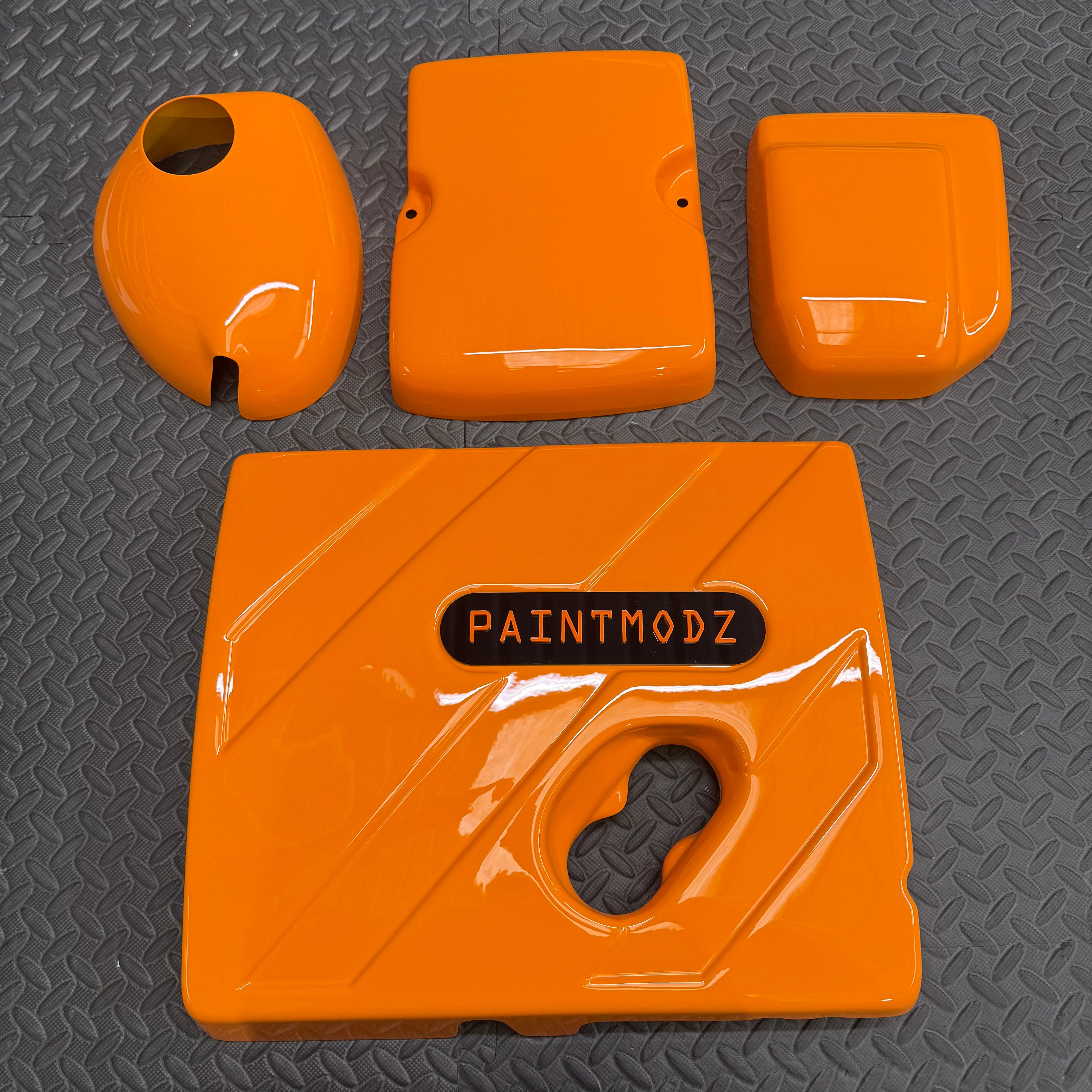 Proform Small Engine Bay Dress Up Kit Bundle - Mk8/8.5 Fiesta ST & Mk2 Puma ST - Painted Tief Orange With Orange/Gloss Black Badge Plate