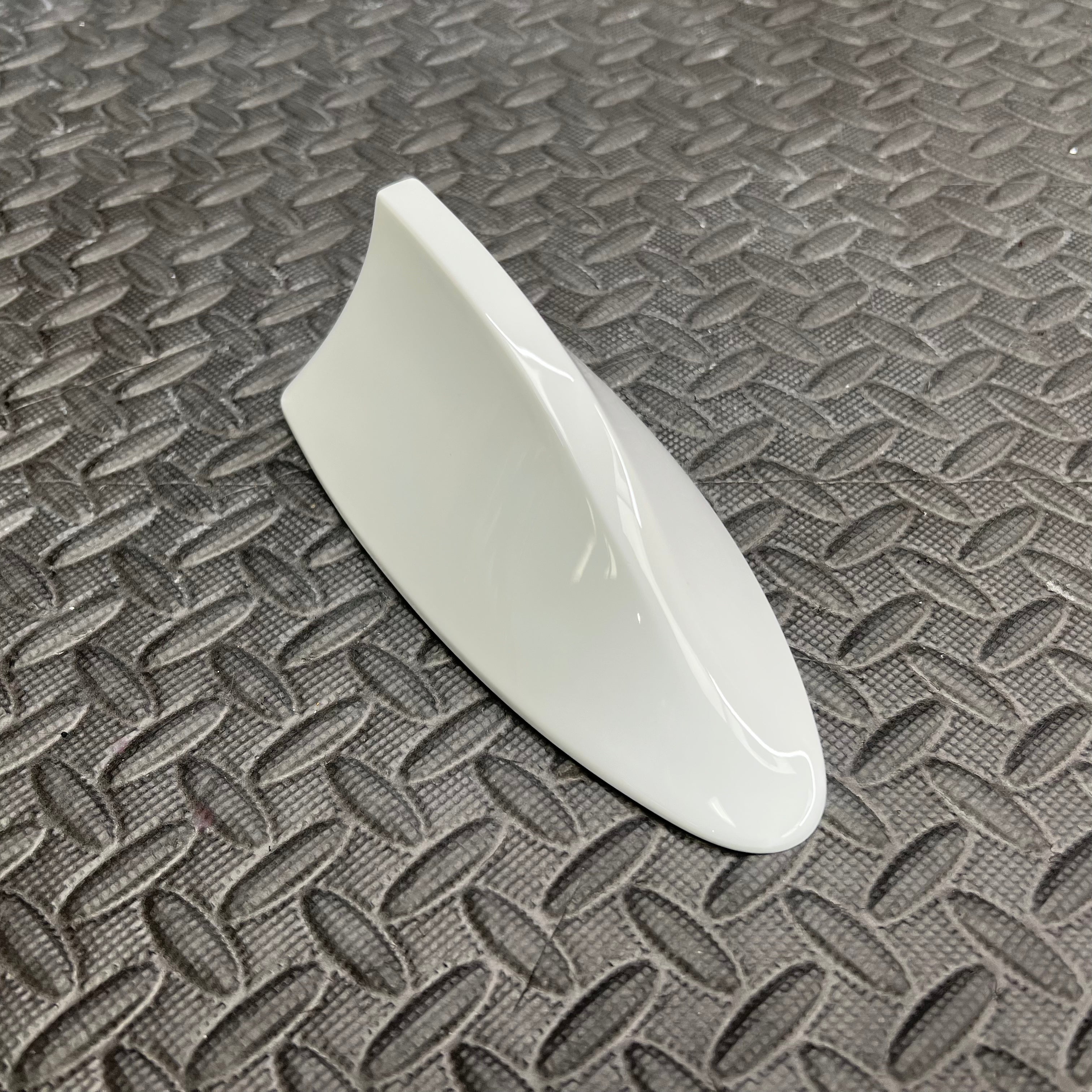 Shark Fin Aerial Mk3/3.5 Ford Focus / Mk8 Ford Fiesta - Painted Frozen White