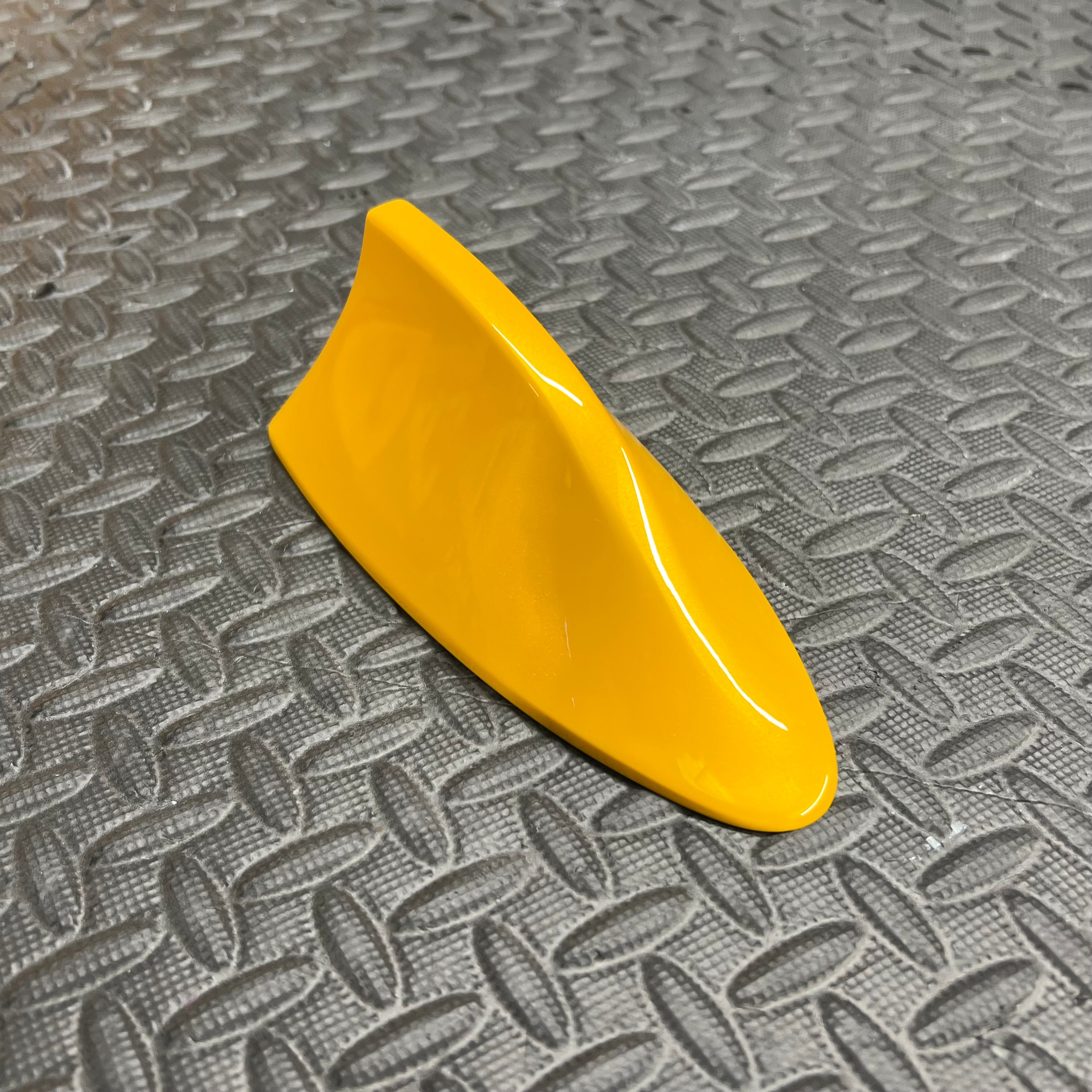 Shark Fin Aerial Mk3/3.5 Ford Focus / Mk8 Ford Fiesta - Painted Tangerine Scream