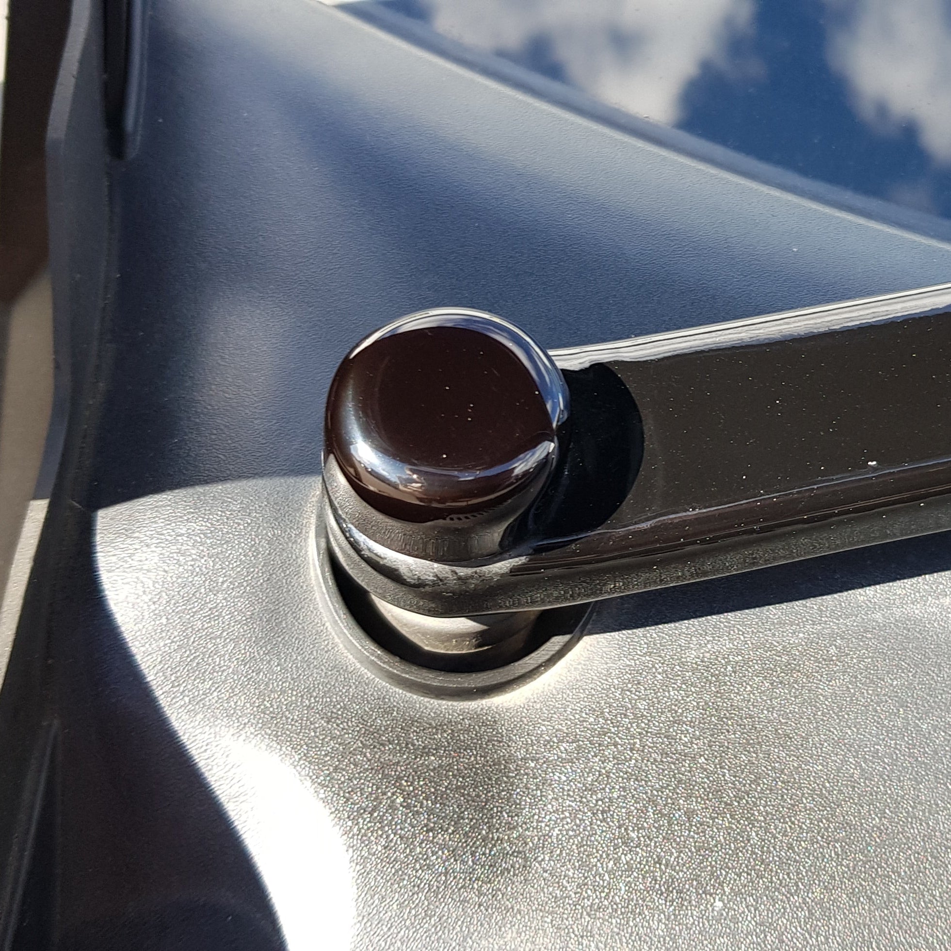 Wiper Arm Bolt Rubber Covers - Various Fiesta, Focus & Puma Models