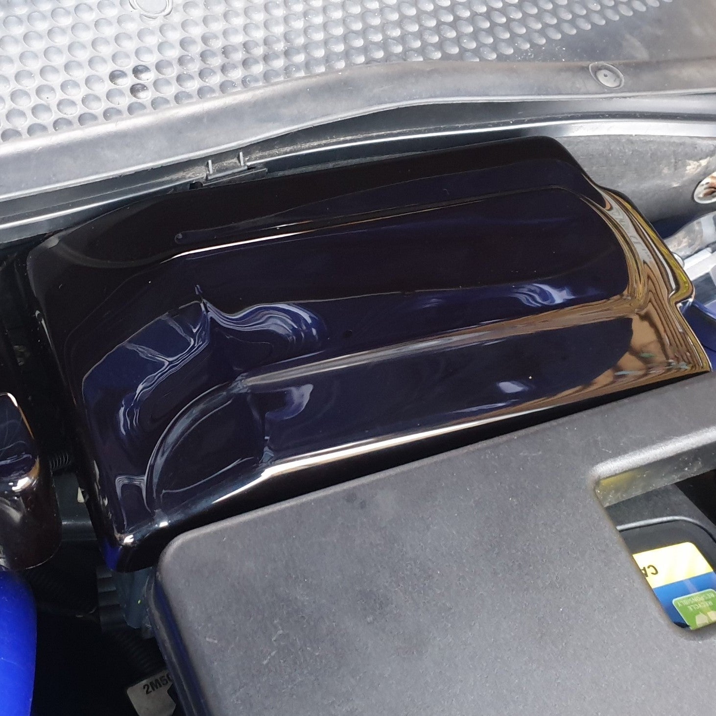 Proform Fuse Box Cover - Mk1 Ford Focus - Gloss Black Plastic