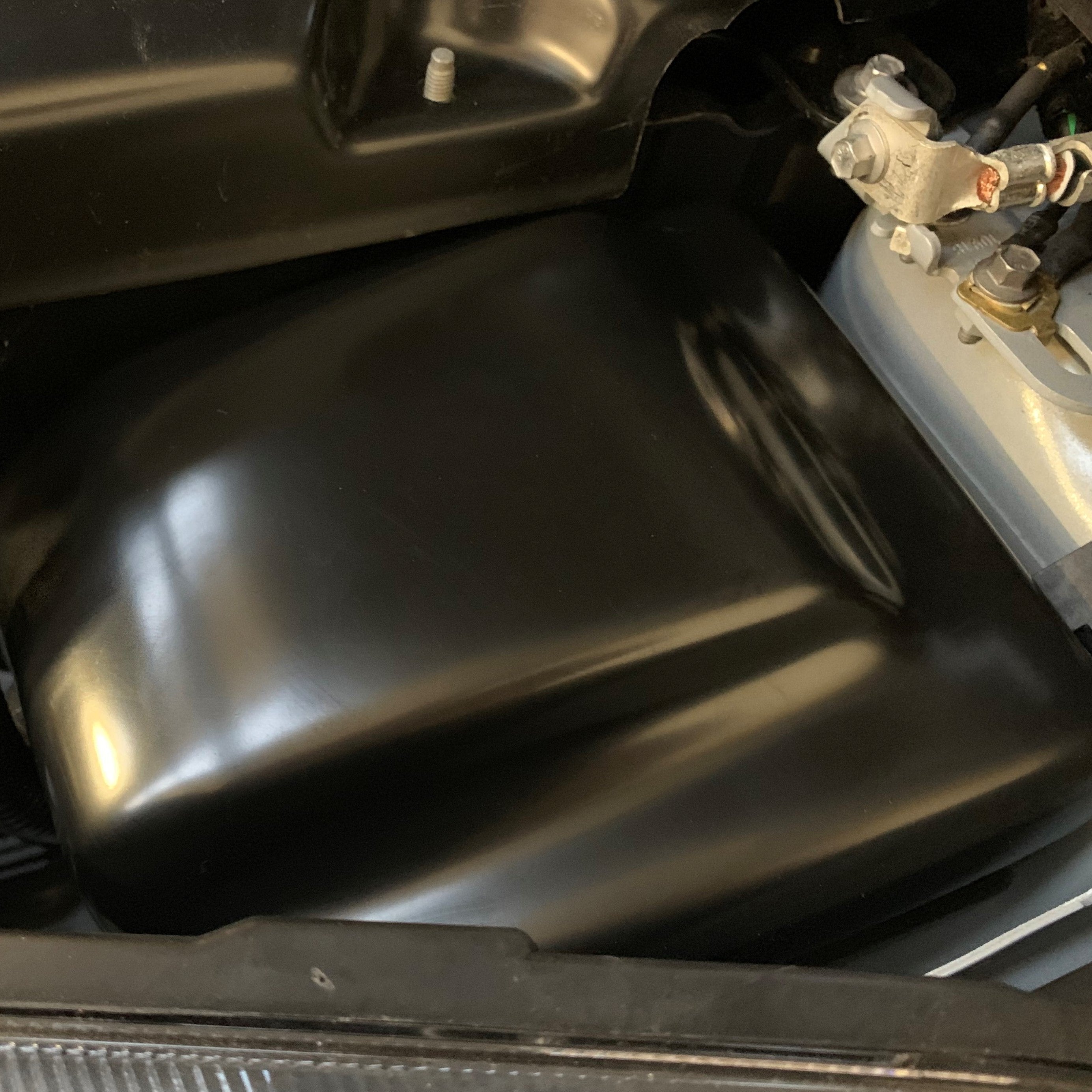 Proform Sicherungskastenabdeckung – Mk8/8.5 Fiesta &amp; Mk2 Puma (Kunststoffoberflächen)