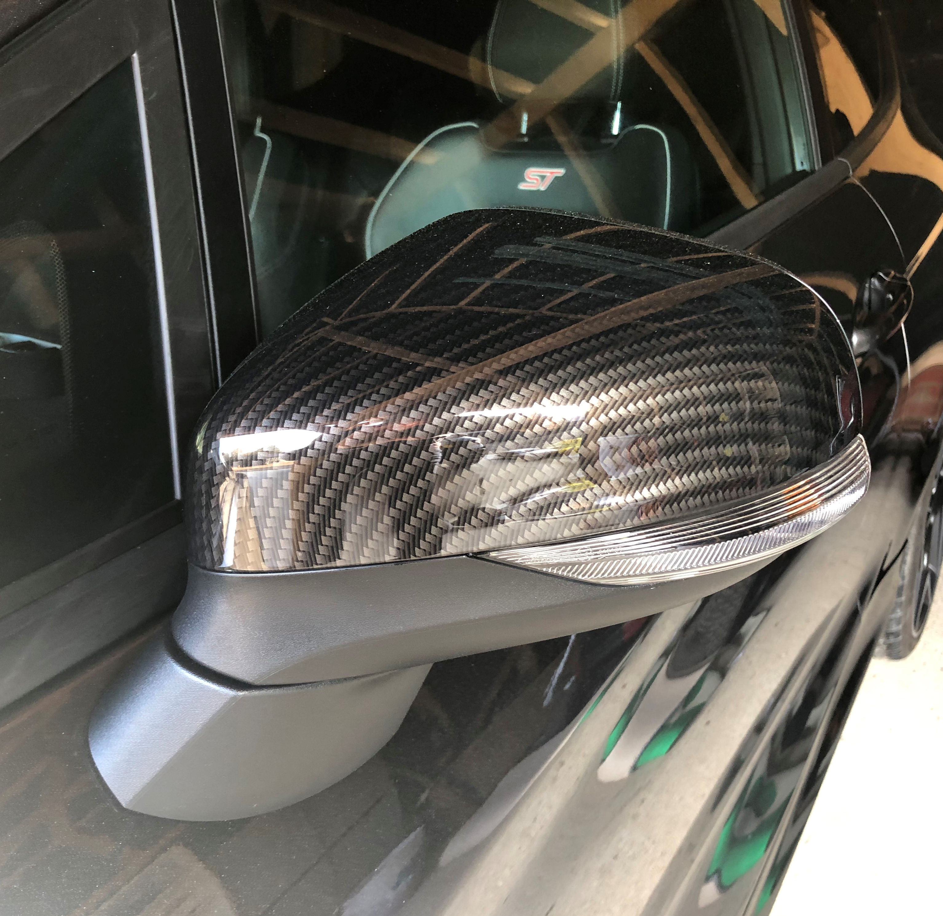 Mirror Caps Ford Fiesta Mk8/8.5, Puma Mk2 - Carbon Fiber Effect Hydrodipped